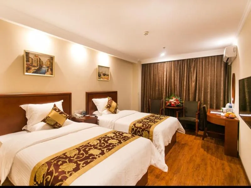 Bed in GreenTree Inn SuZhou Railway Station HuQiu Hotel