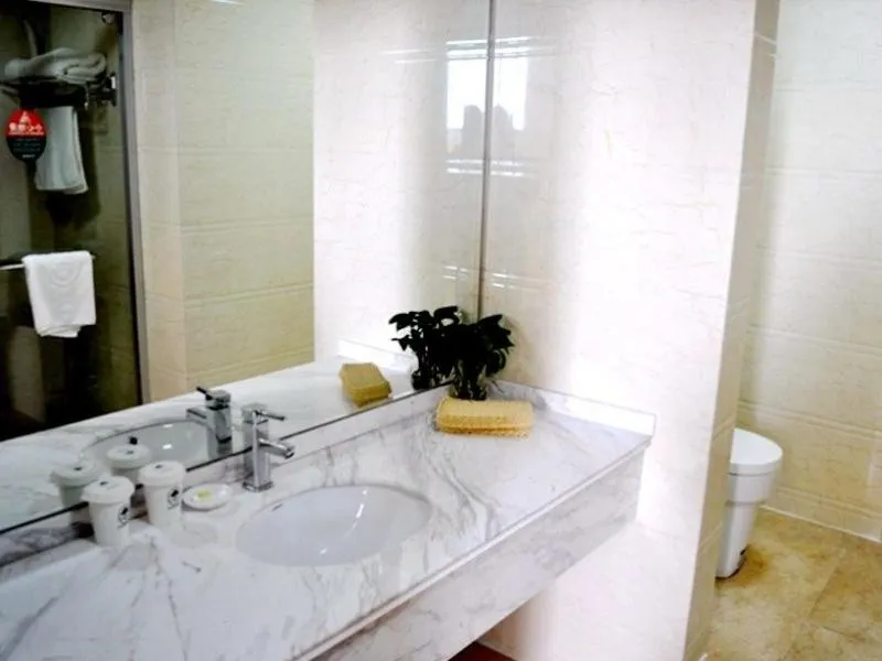 GreenTree Inn JiangSu YanCheng West Bus Station Business Hotel