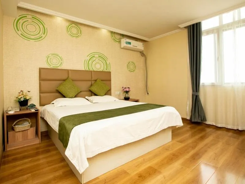 Bed in GreenTree Inn JiangSu XuZhou Feng County LiuBang Plaza Express Hotel