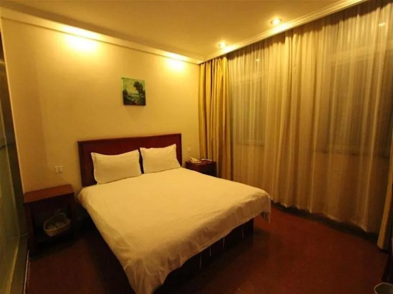 Bed in GreenTree Inn JiangSu XuZhou PiZhou Xinsu Center Fuzhou Road Express Hotel