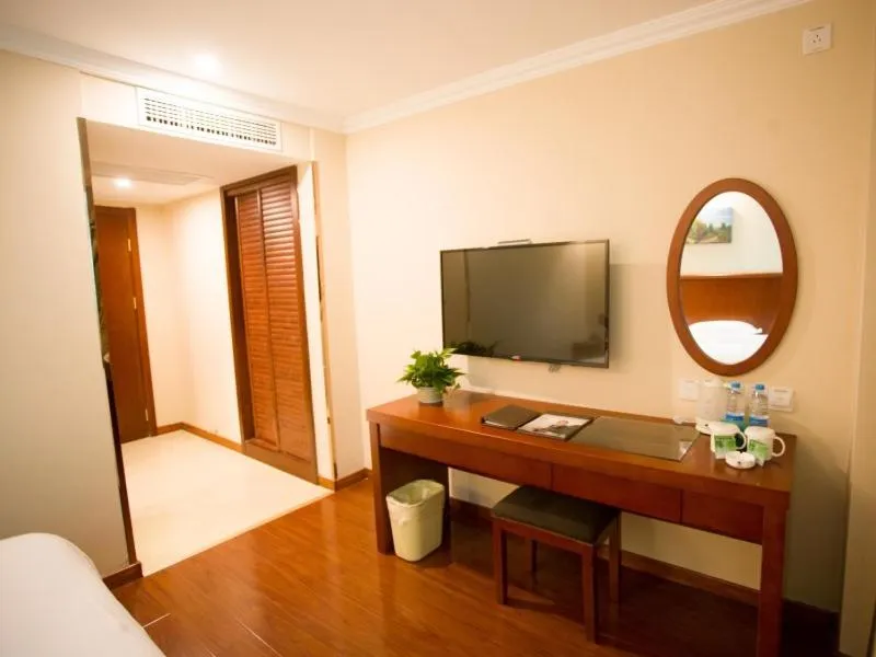 GreenTree Inn JIangSu XuZhou PeiXian Bus Station TangMu Road Business Hotel