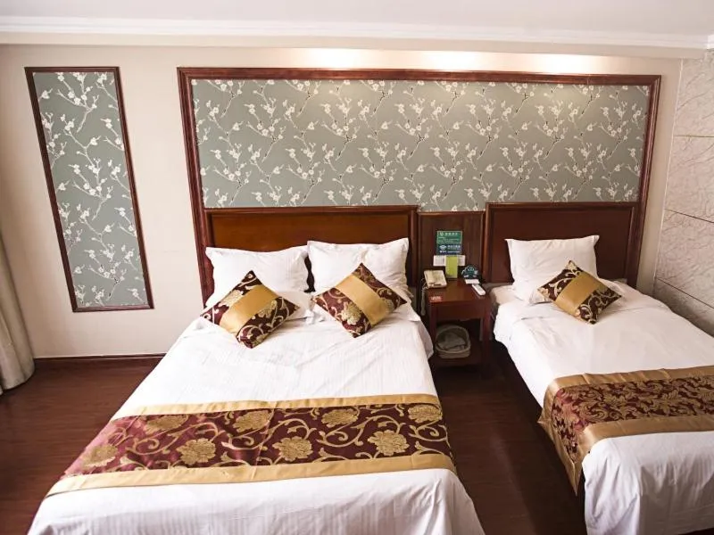Bed in GreenTree Inn JIangSu XuZhou PeiXian Bus Station TangMu Road Business Hotel