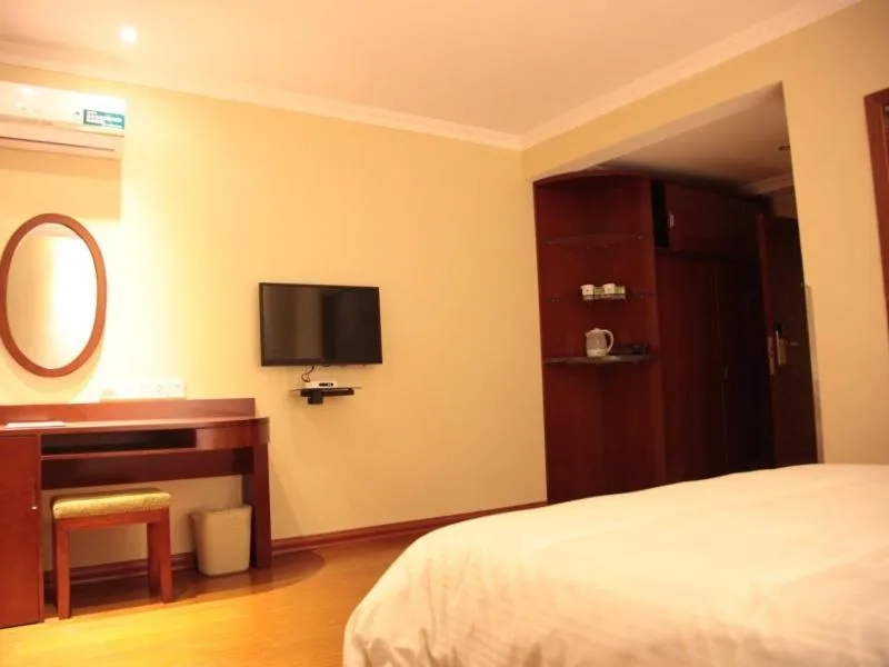 Bed in GreenTree Inn Jiangsu Huaian Economic Development Zone Hechang Road Business Hotel