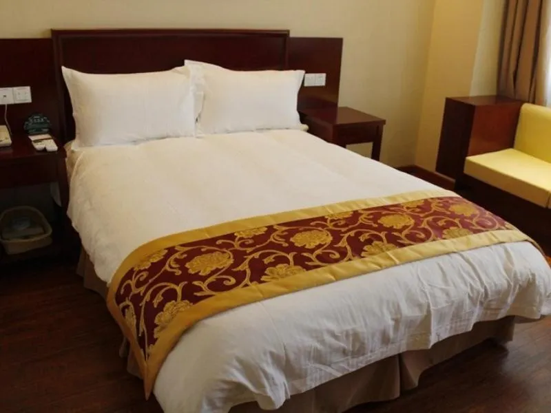 Bed in GreenTree Inn Anhui Hefei Bozhou Road Jindi Building Business Hotel