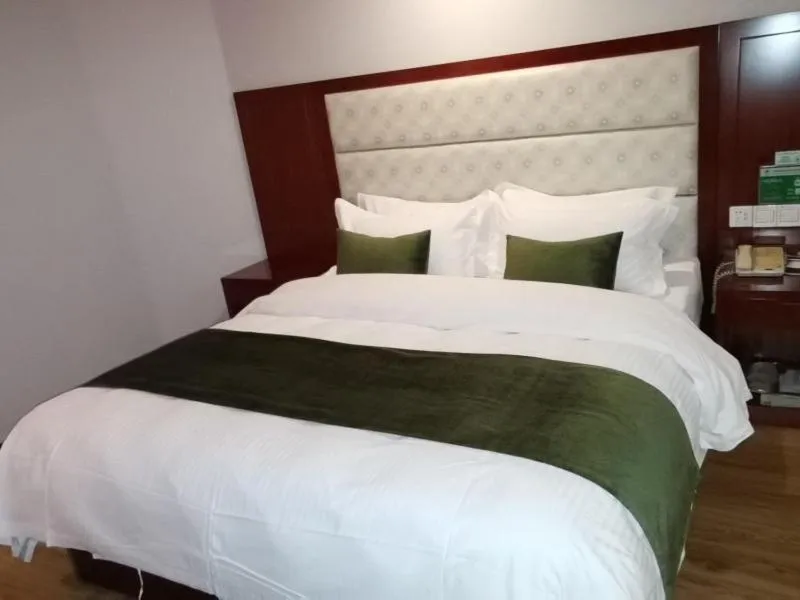 Bed in GreenTree Inn Anhui Hefei Mengcheng Road Beierhuan Express Hotel
