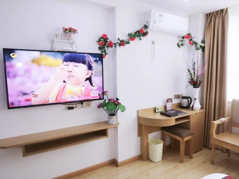 GreenTree Inn ZheJiang JiaXing West ZhongShan Road Vintage Car Building Express Hotel