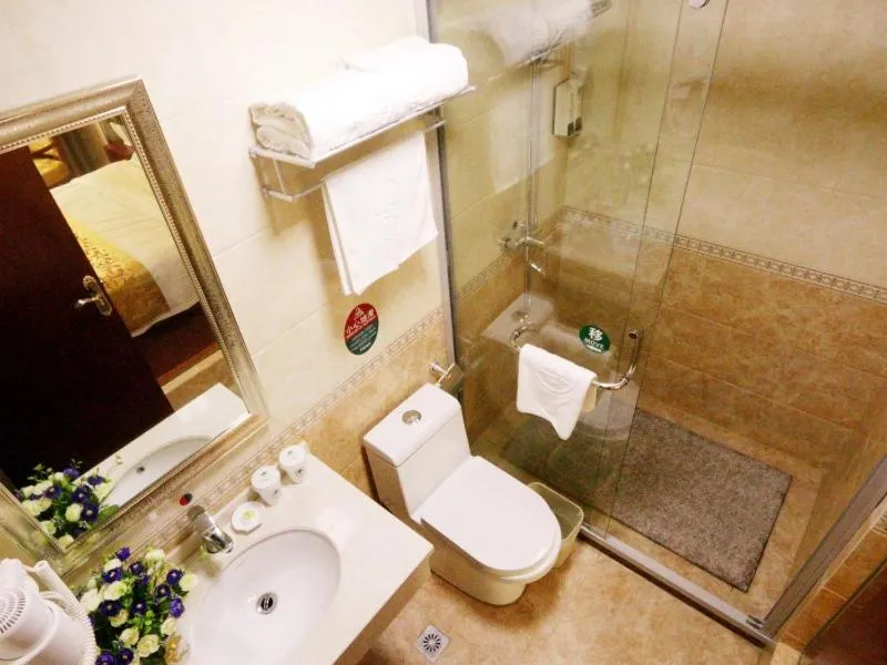 GreenTree Inn ZheJiang JiaXing West ZhongShan Road Vintage Car Building Express Hotel