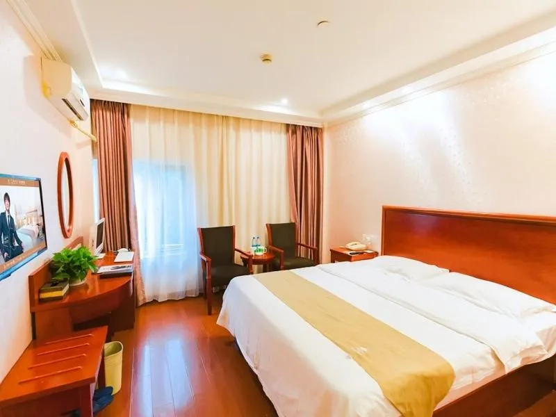 Bed in GreenTree Inn Zhejiang Shaoxing Paojiang Industrial Park Tanggong Road Business Hotel