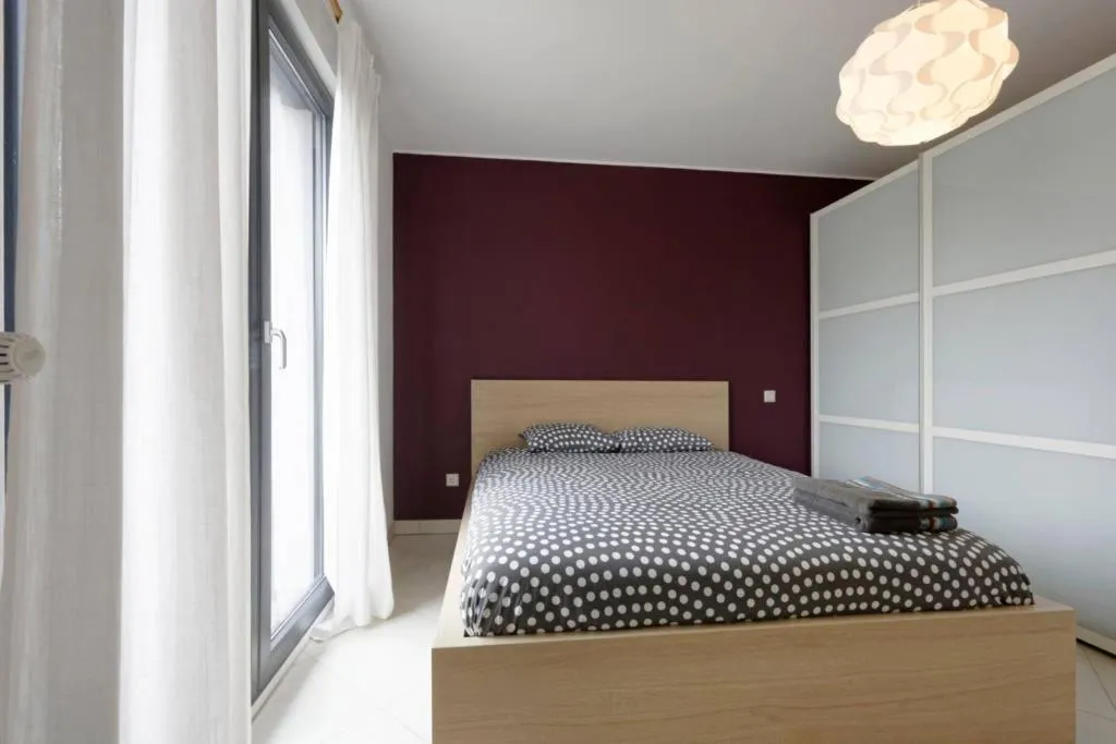 Bed in Topfloor Luxembourg Ville