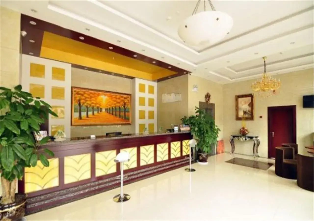 Lobby or reception in GreenTree Inn Yunnan Kunming Chenggong University City Shilin Street Express Hotel Lobby or reception in GreenTree Inn Yunnan Kunming Chenggong University City Shilin Street Express Hotel