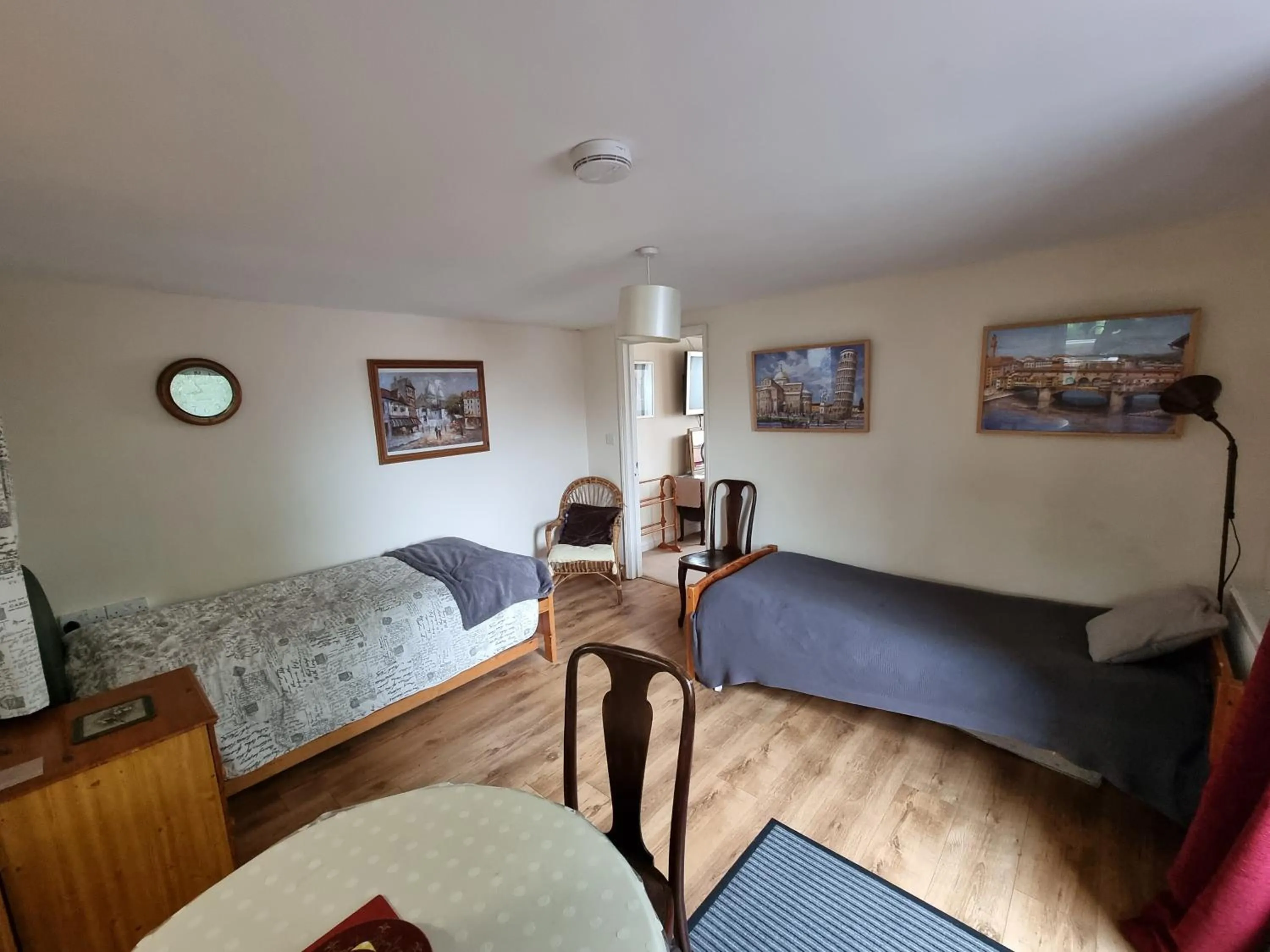 Bedroom, Bed in Burnt House Farm