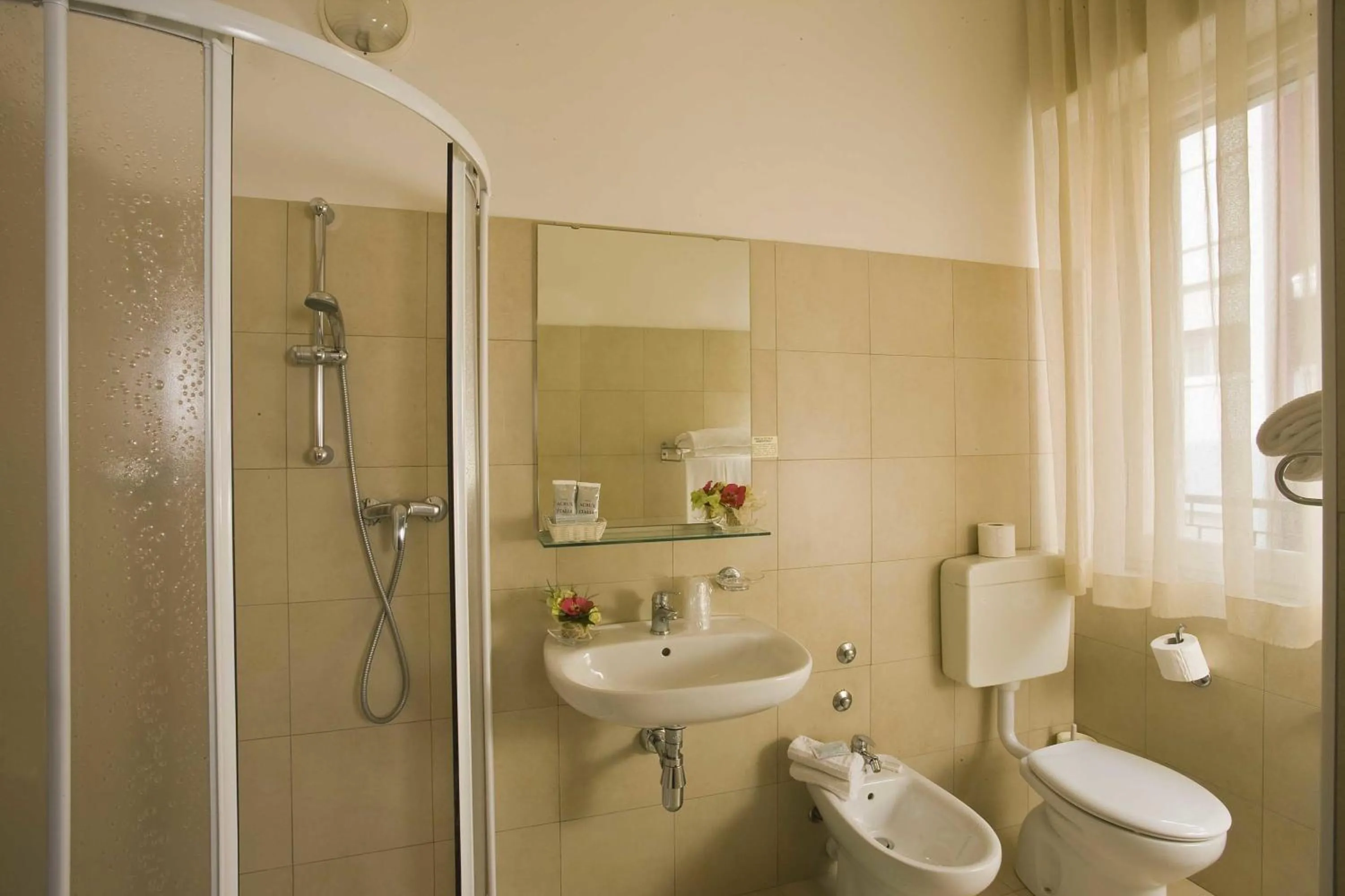 Shower in B&B Italia