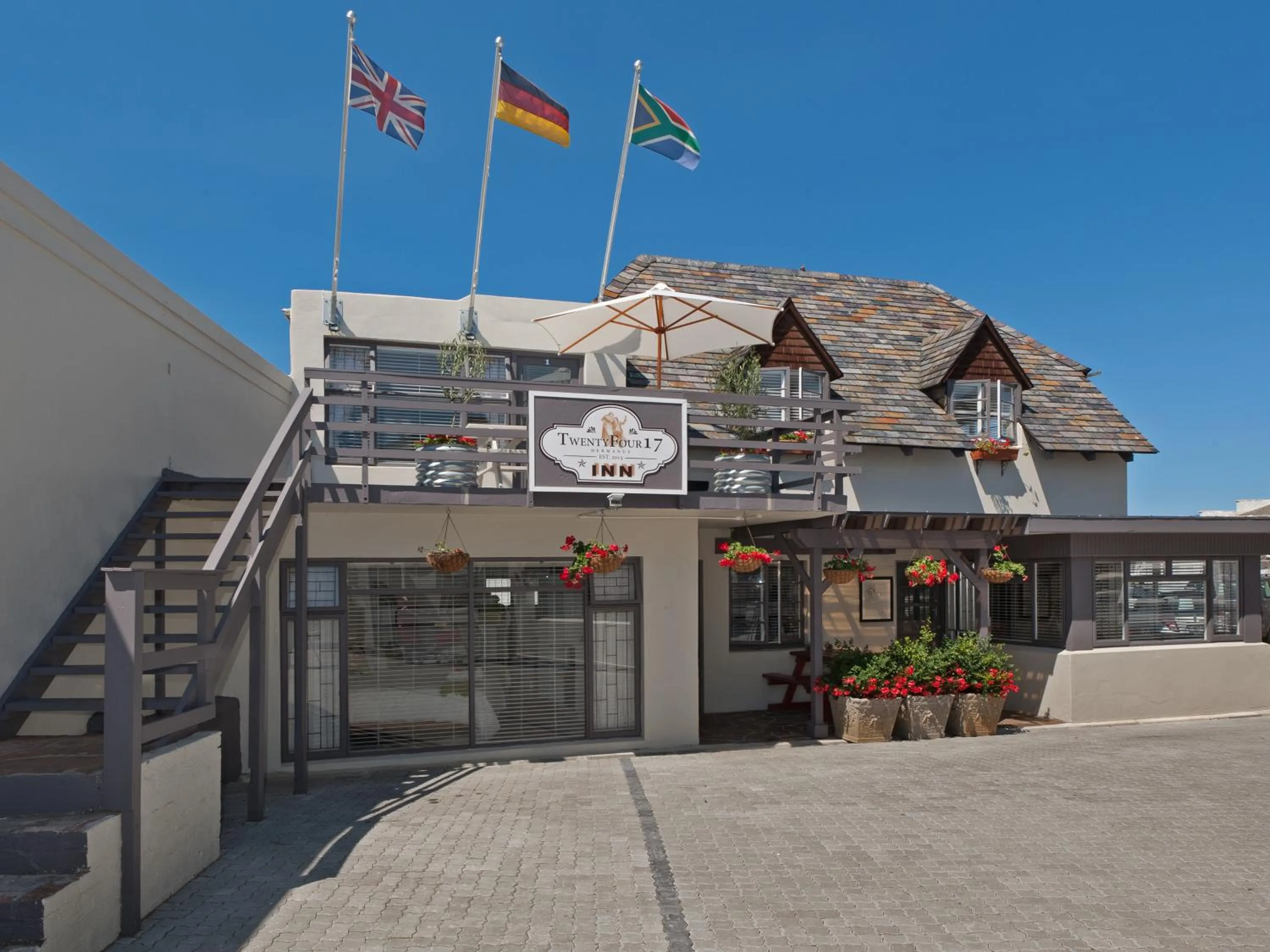 Property building in TwentyFour 17 Inn