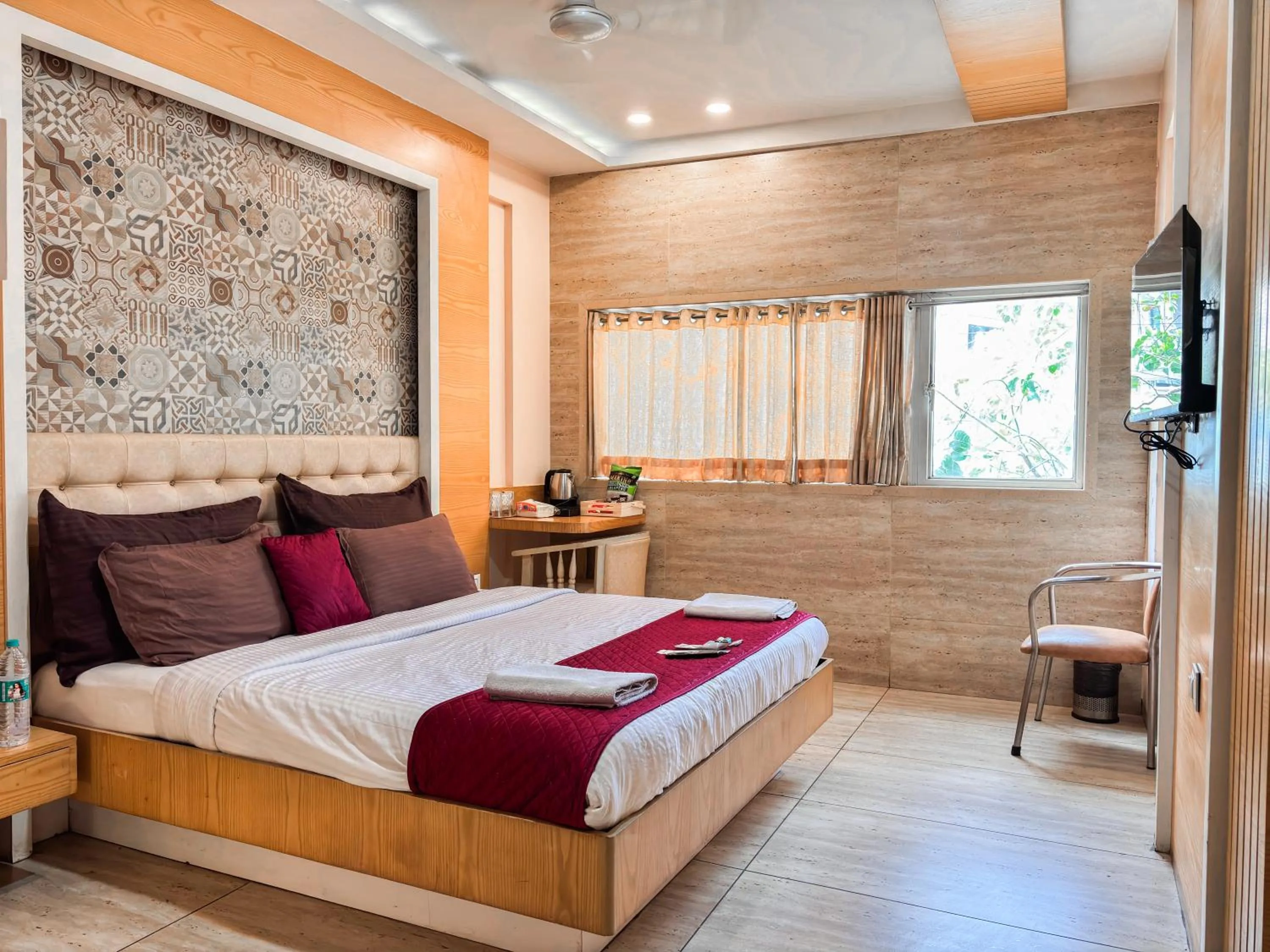 Bed in Hotel Neelkamal