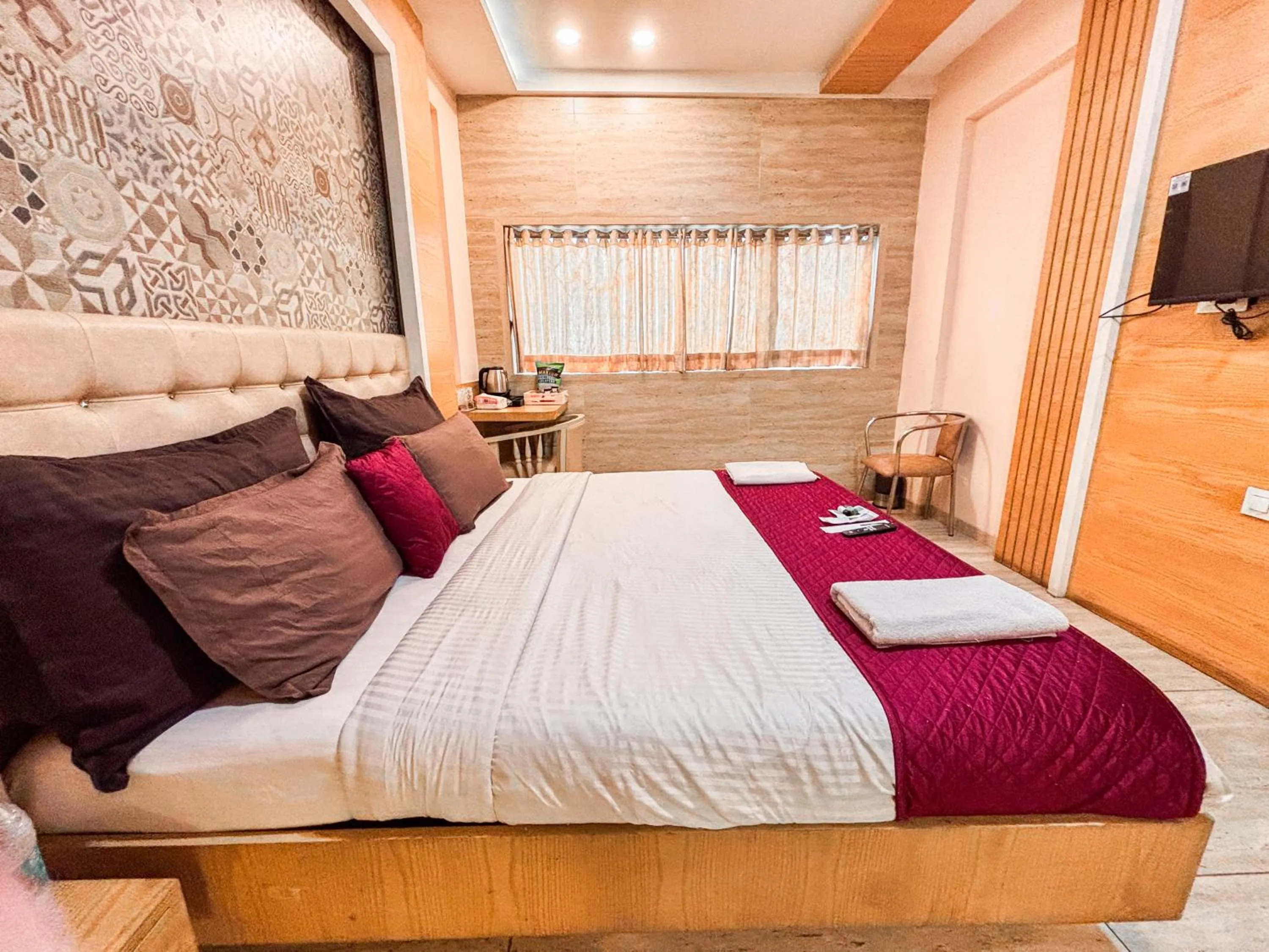 Bed in Hotel Neelkamal