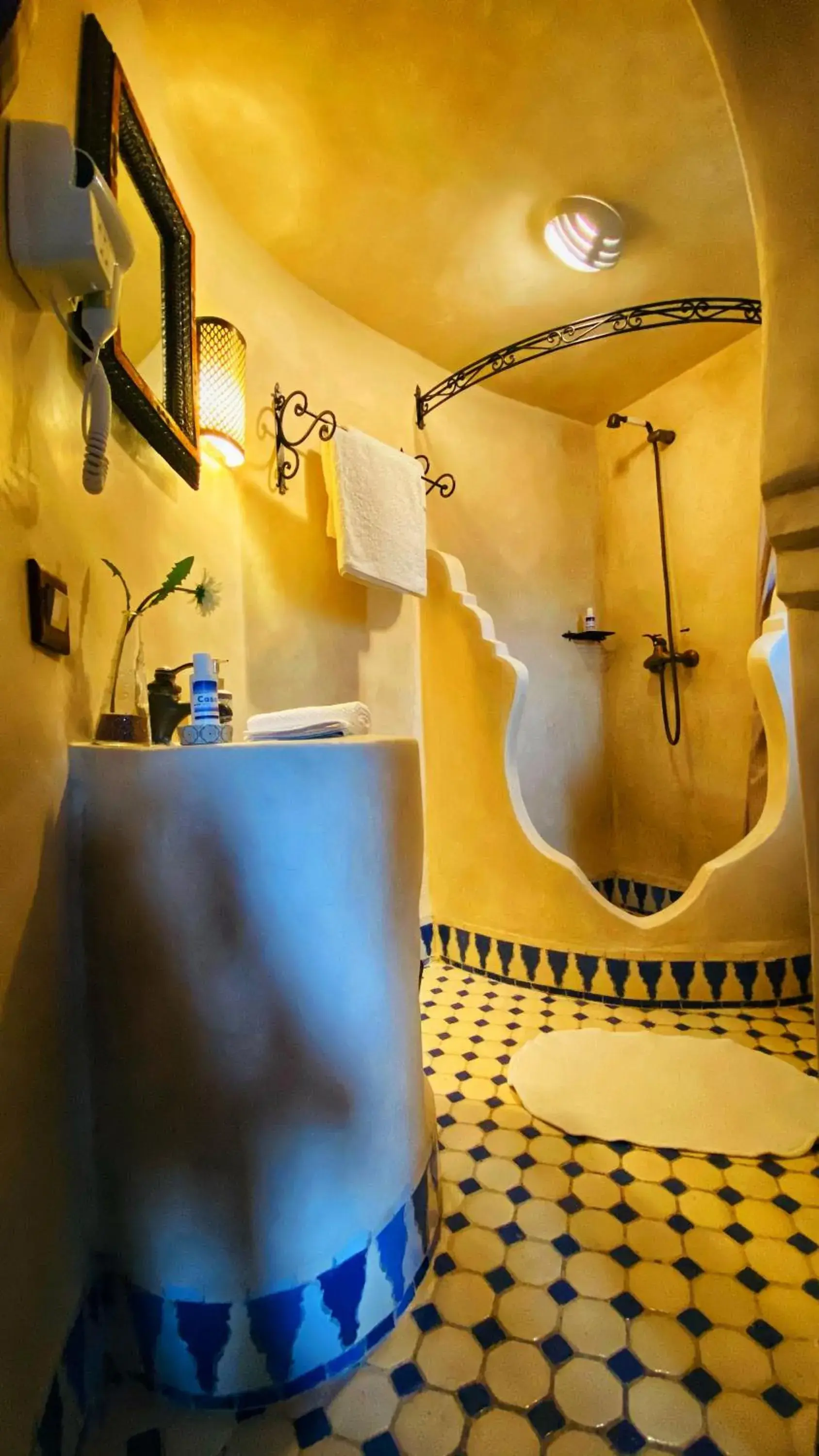 Budget Double Room in Casa Sabila Budget Double Room in Casa Sabila