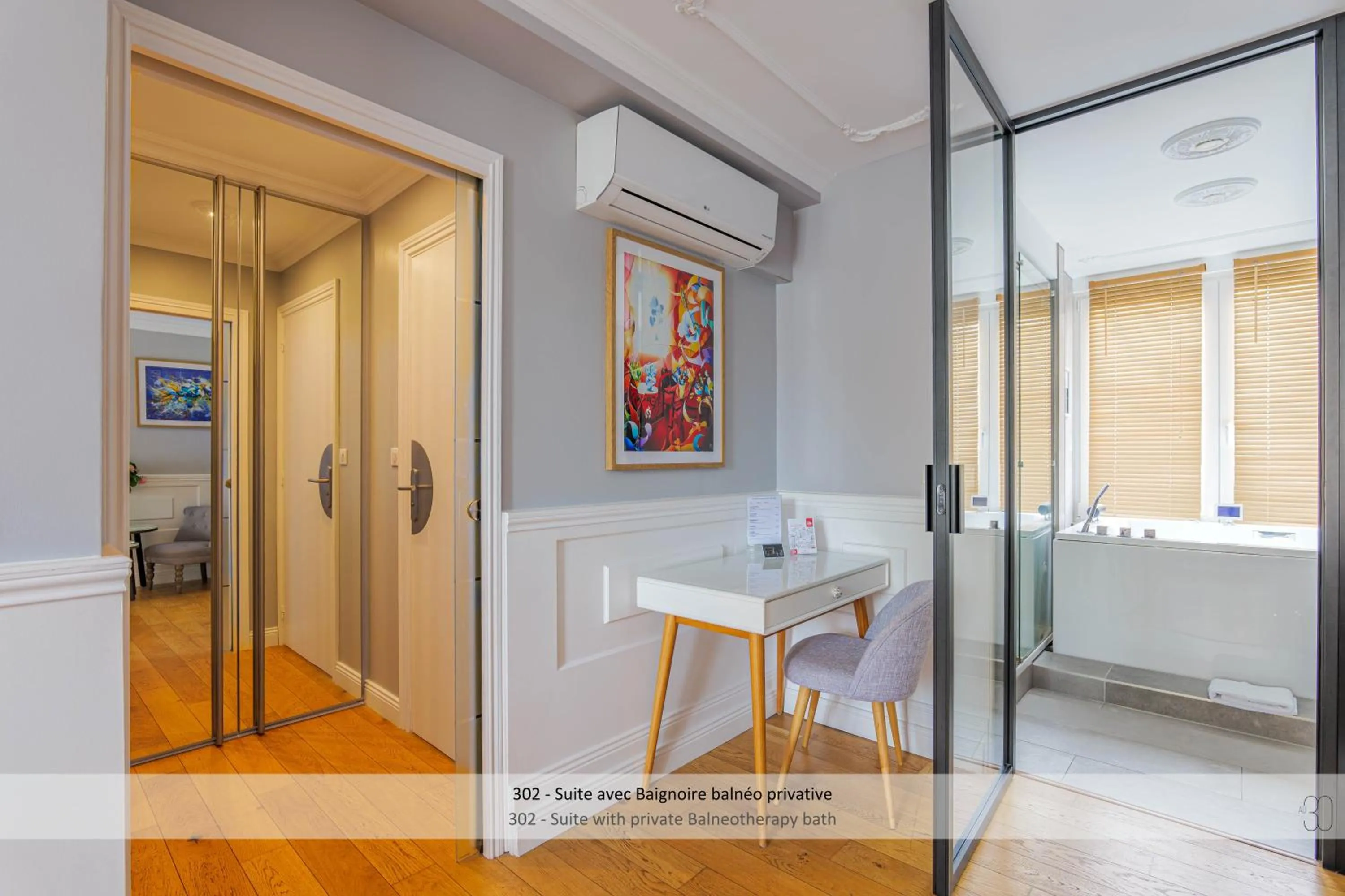 Bathroom in Au 30 Lille Centre Grand Palais