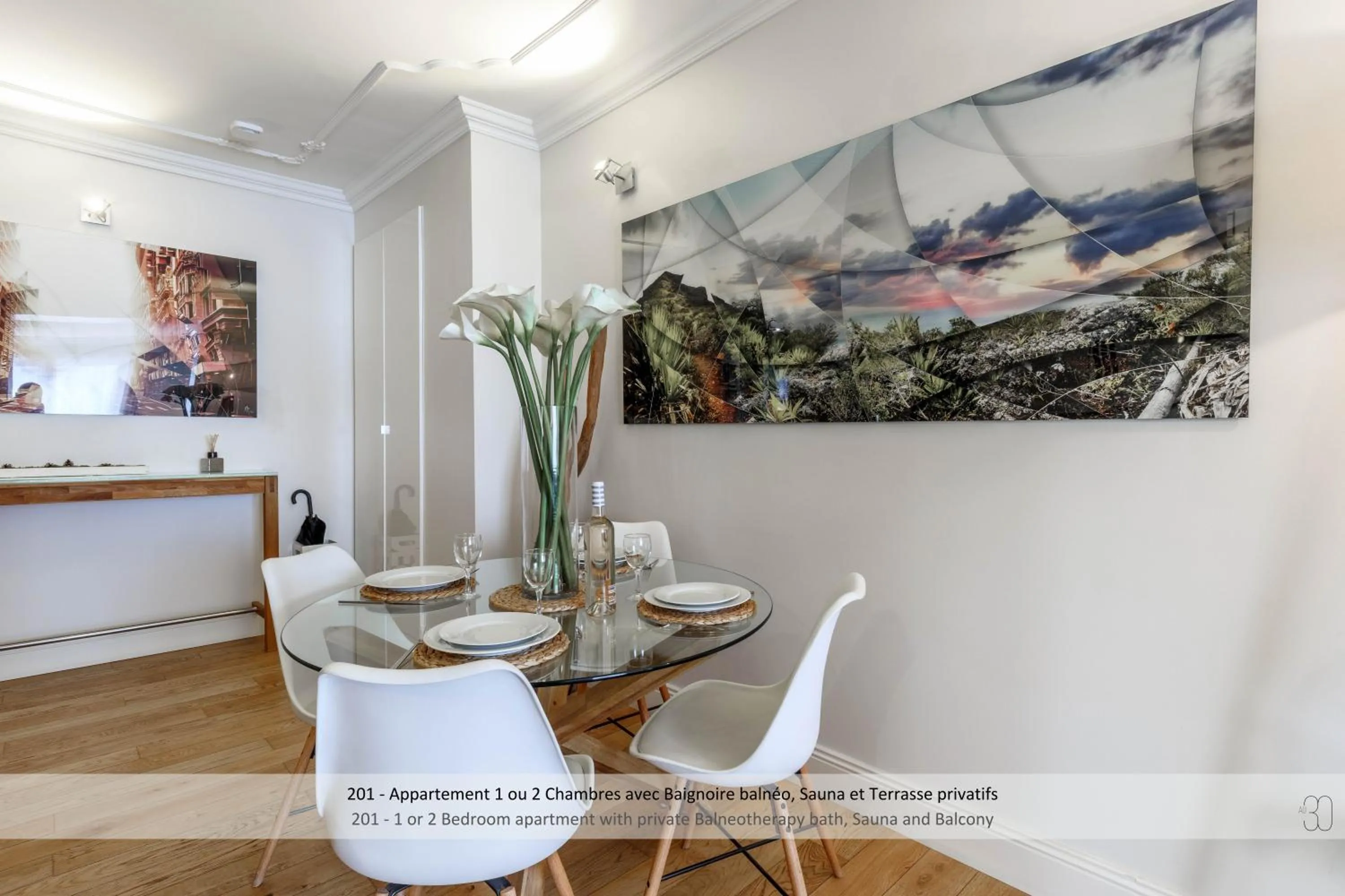 Living room in Au 30 Lille Centre Grand Palais