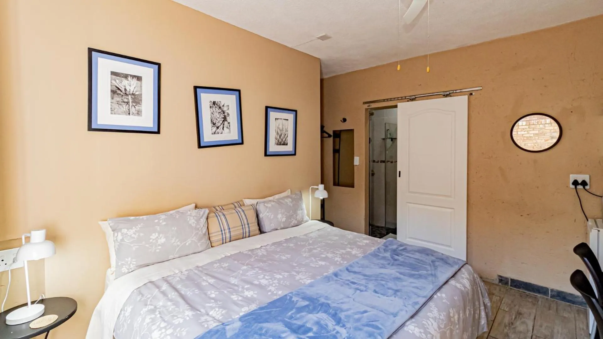 Bedroom, Bed in B&B on 8th Avenue