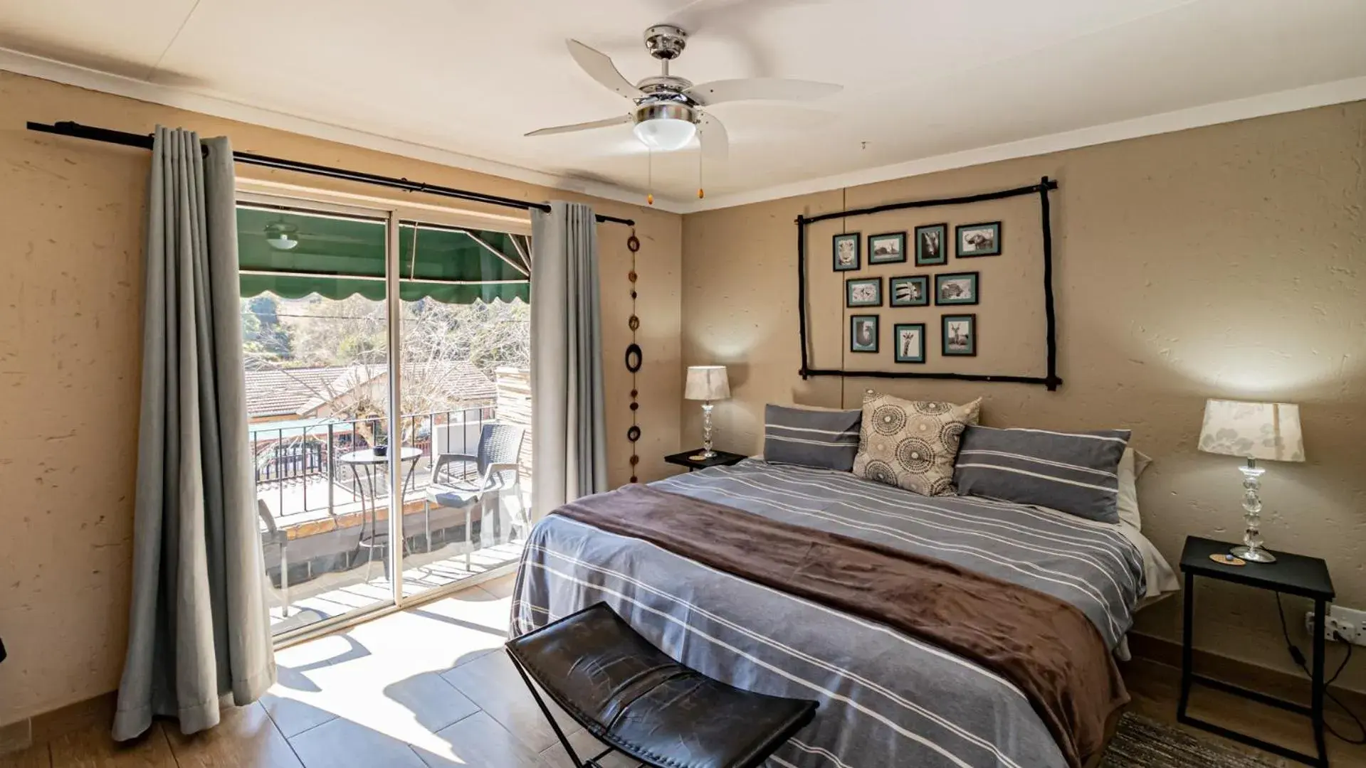 Twin/Double Room - single occupancy in B&B on 8th Avenue Twin/Double Room - single occupancy in B&B on 8th Avenue