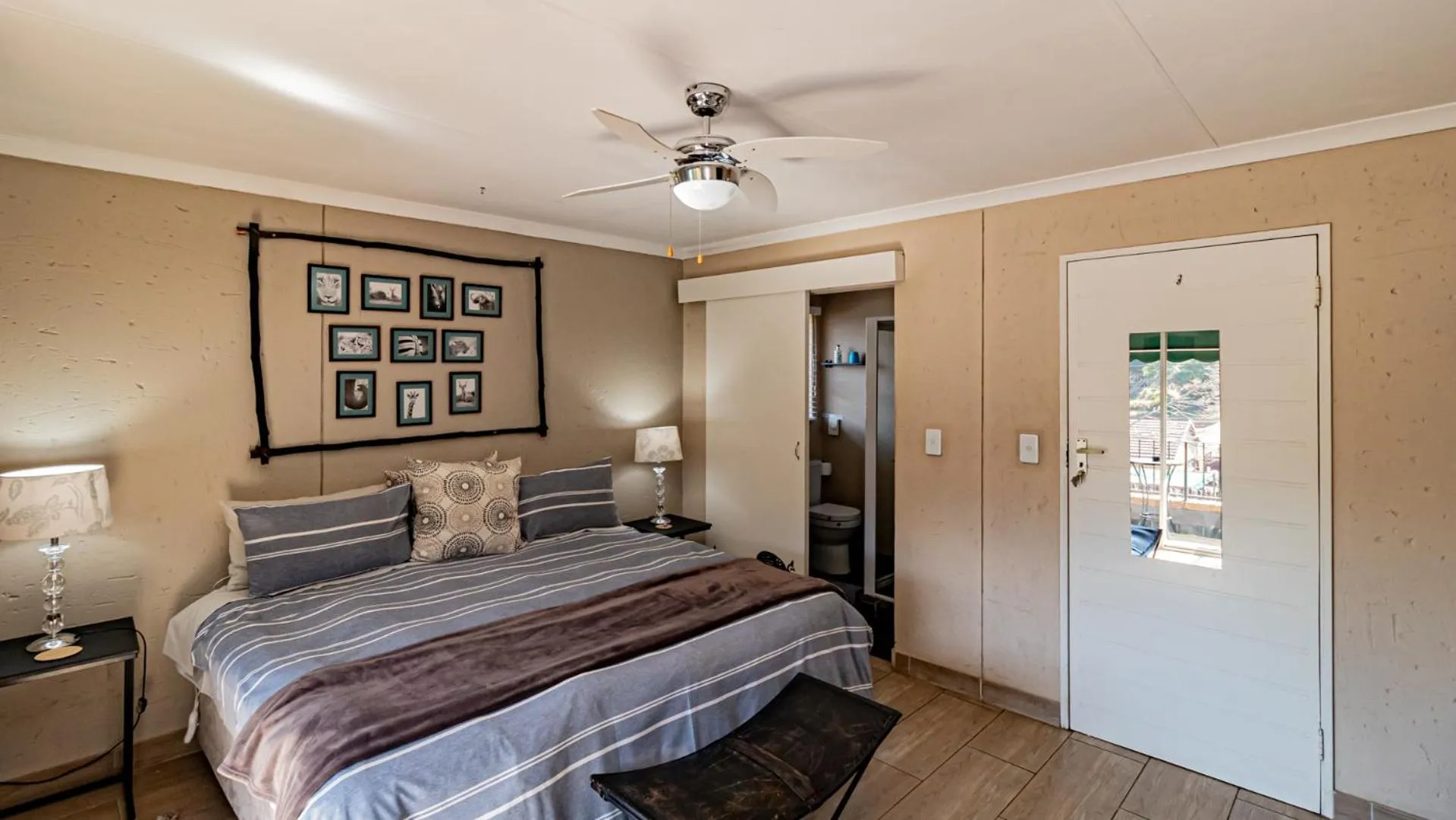 Bedroom, Bed in B&B on 8th Avenue