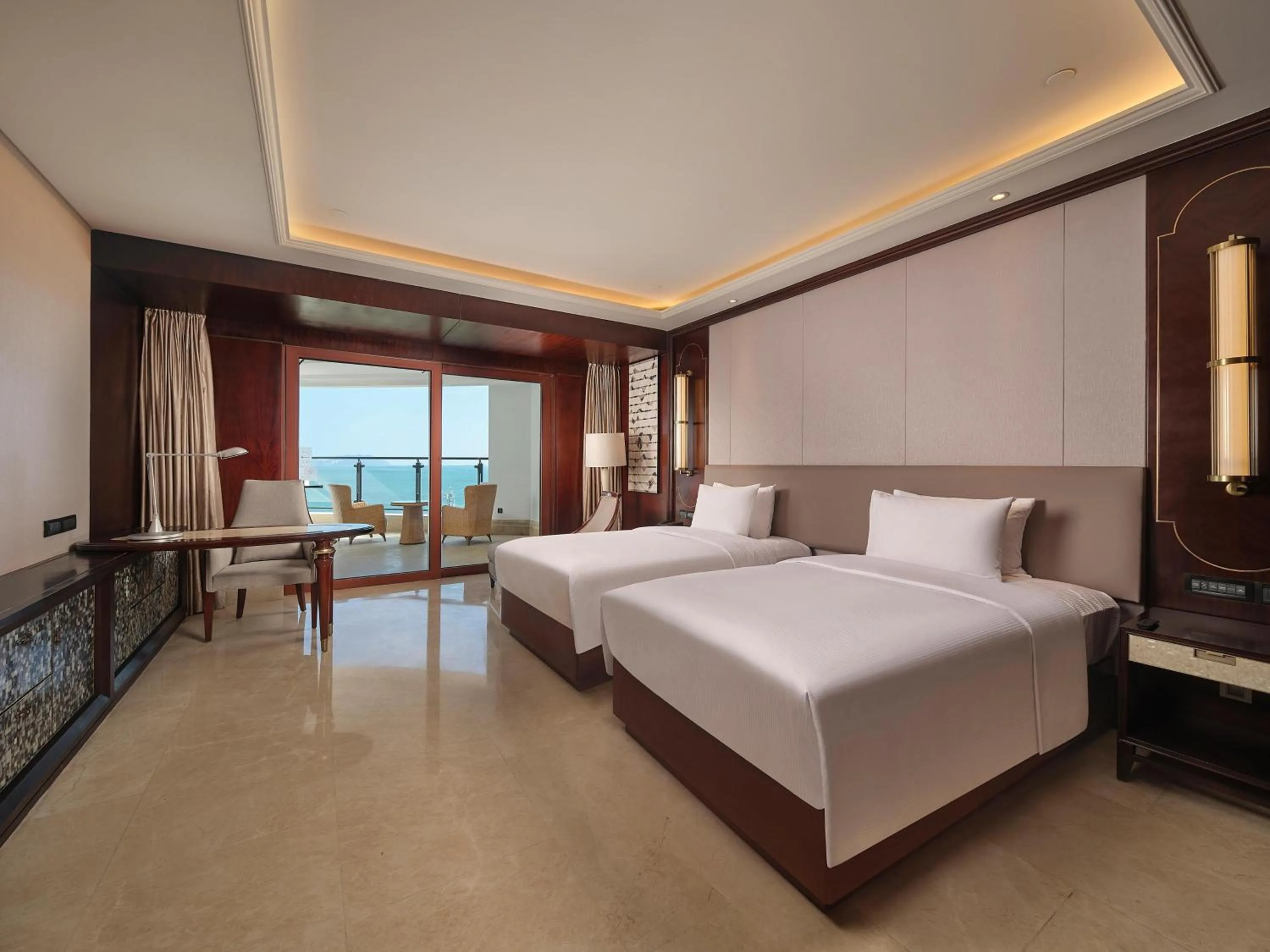 Twin Room with Sea View in Doubletree By Hilton Sanya Bay