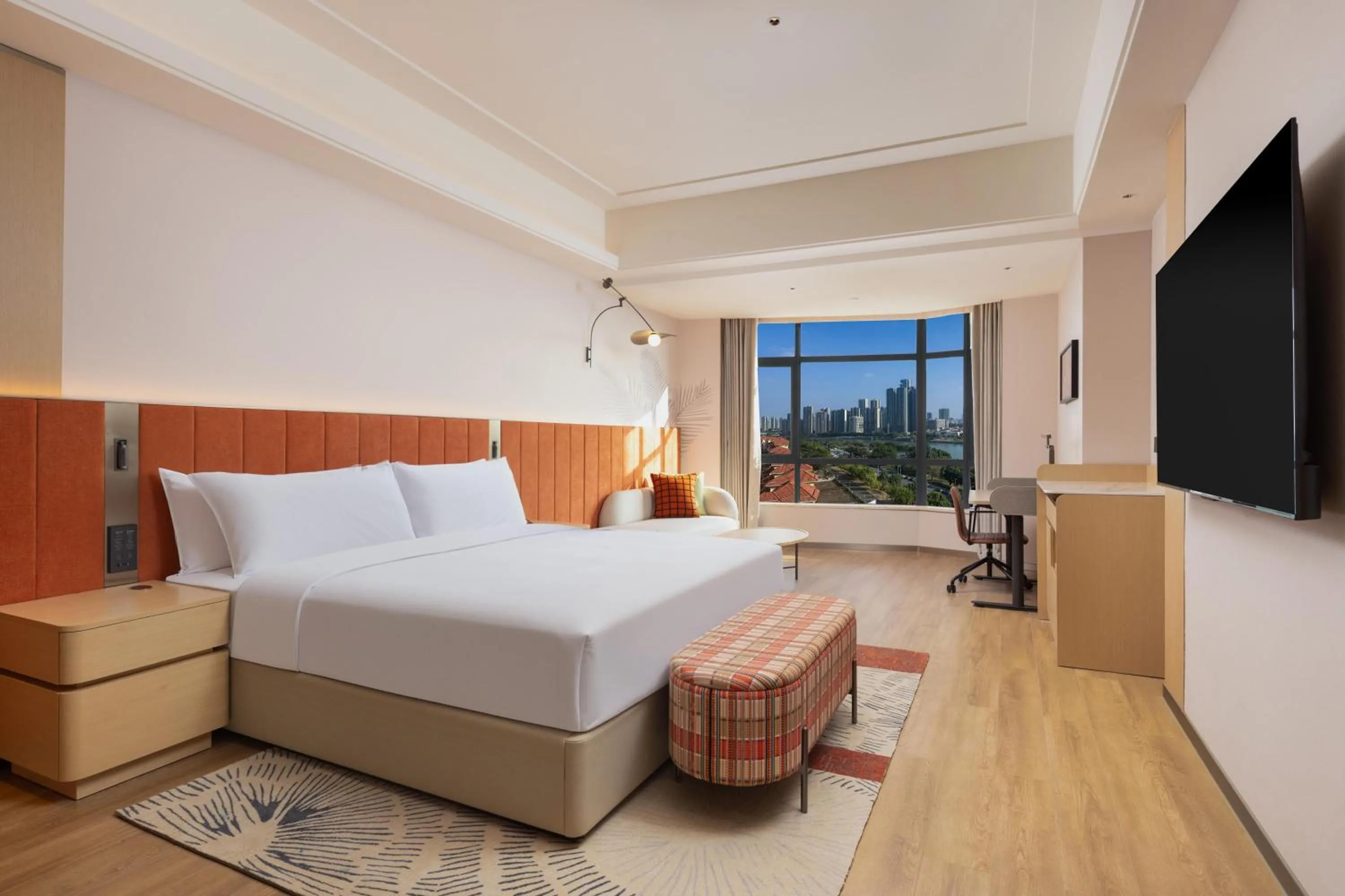 Deluxe King Room with River View in Hilton Garden Inn Dongguan Wanjiang Jiangjing Road
