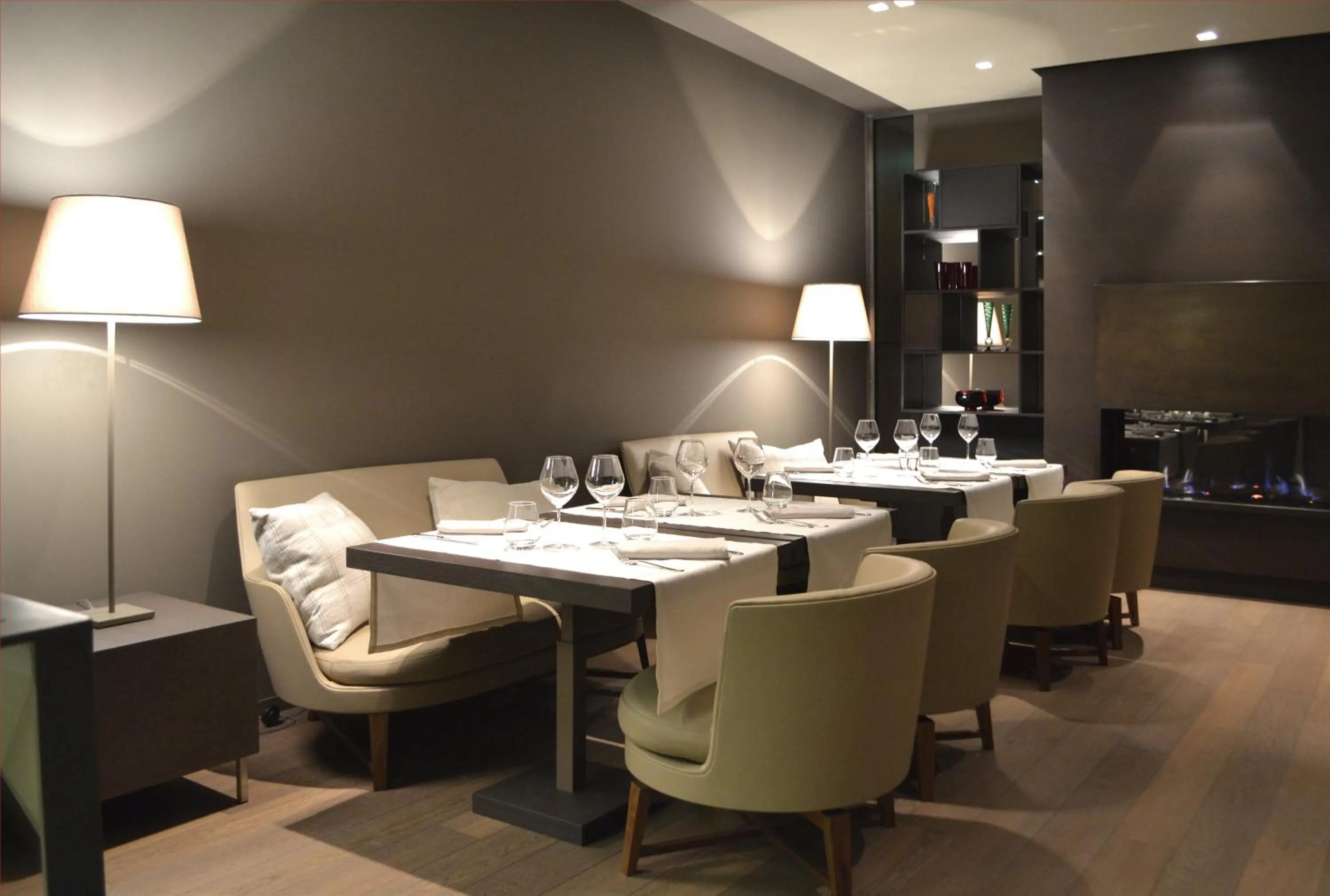 Restaurant/places to eat in Guillaume Suites