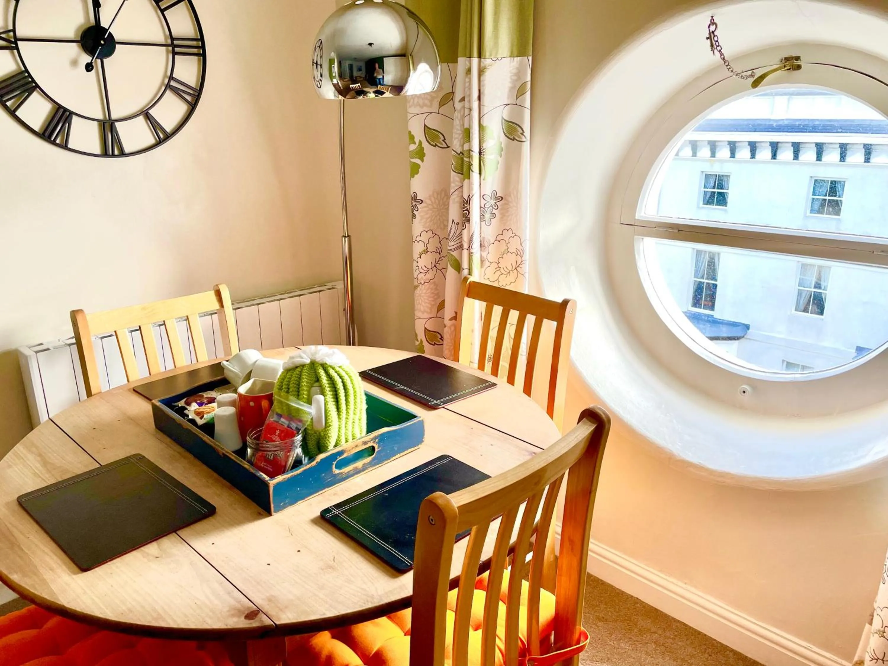 Dining area in Fayvan Apartments