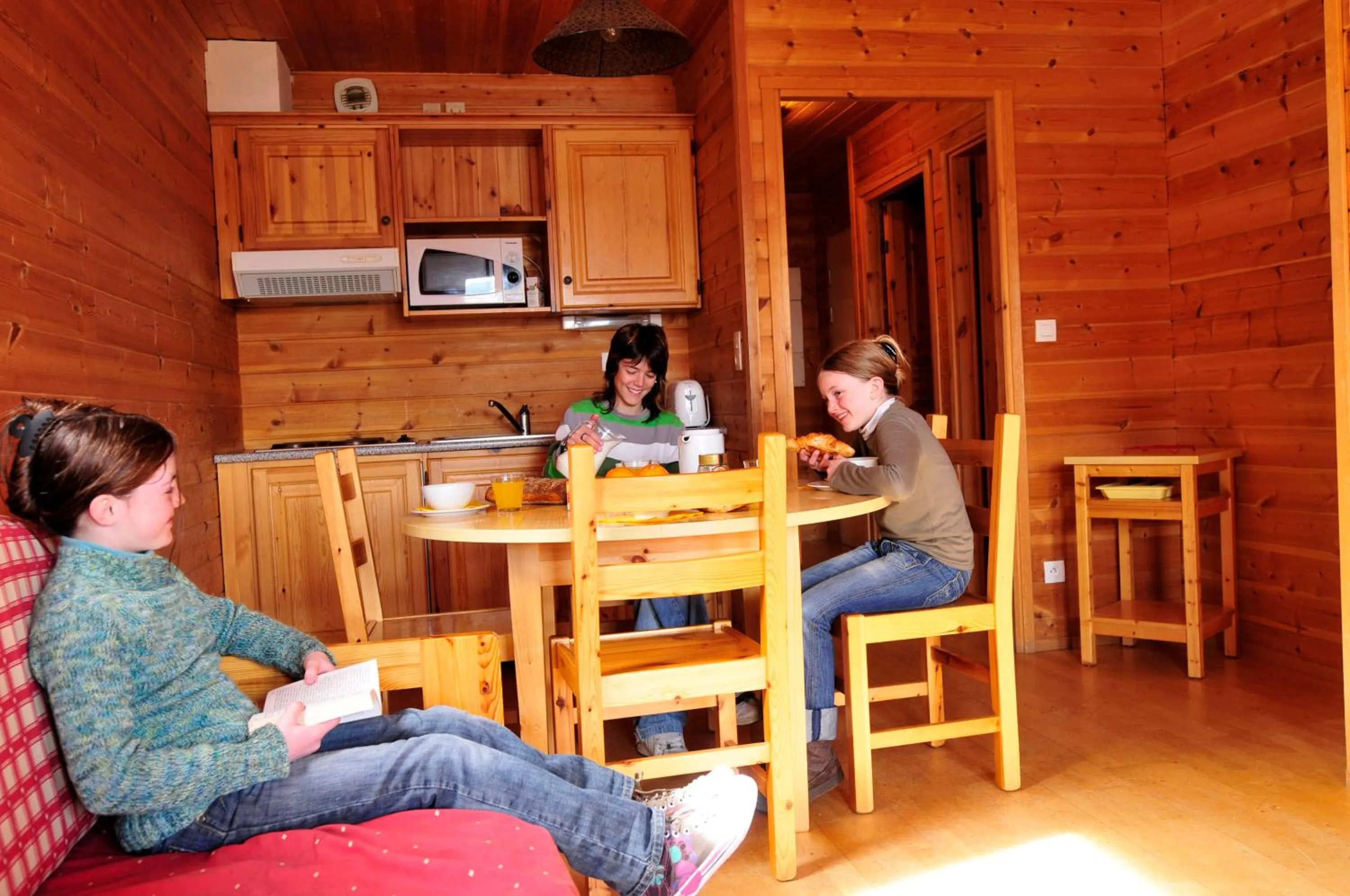Kitchen or kitchenette in Goélia - Les Chalets des Marmottes