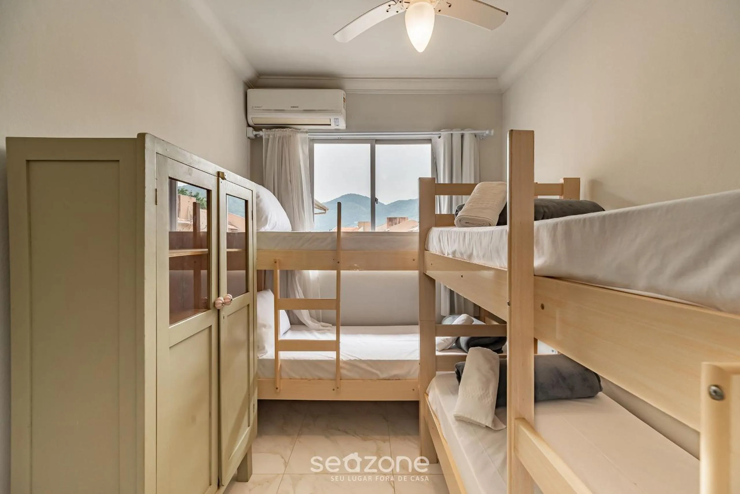 Bedroom, Bed in Apto 2Q a 260m da praia do Canto - Itapema RTL0302