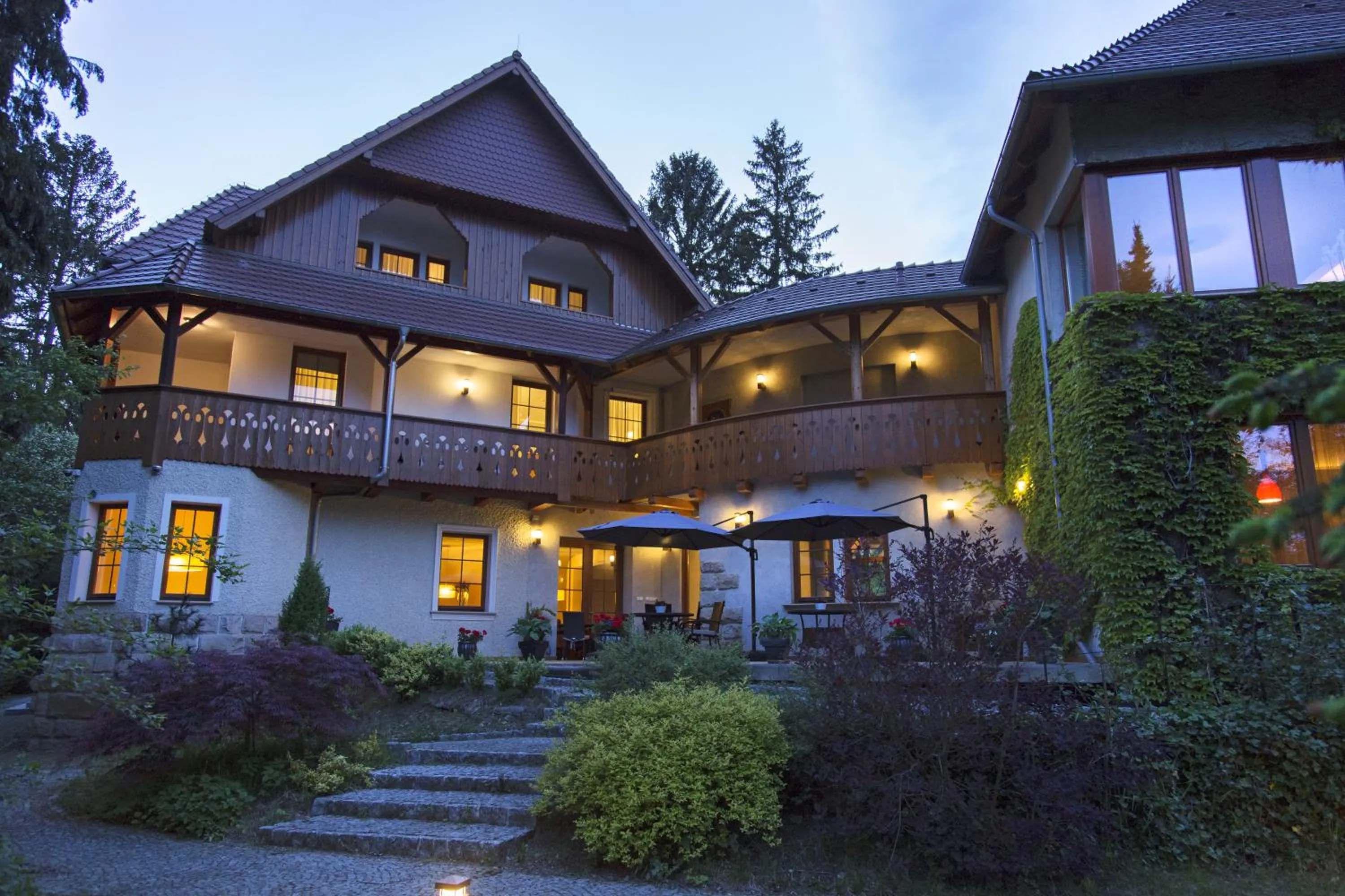 Property building in Willa Zameczek