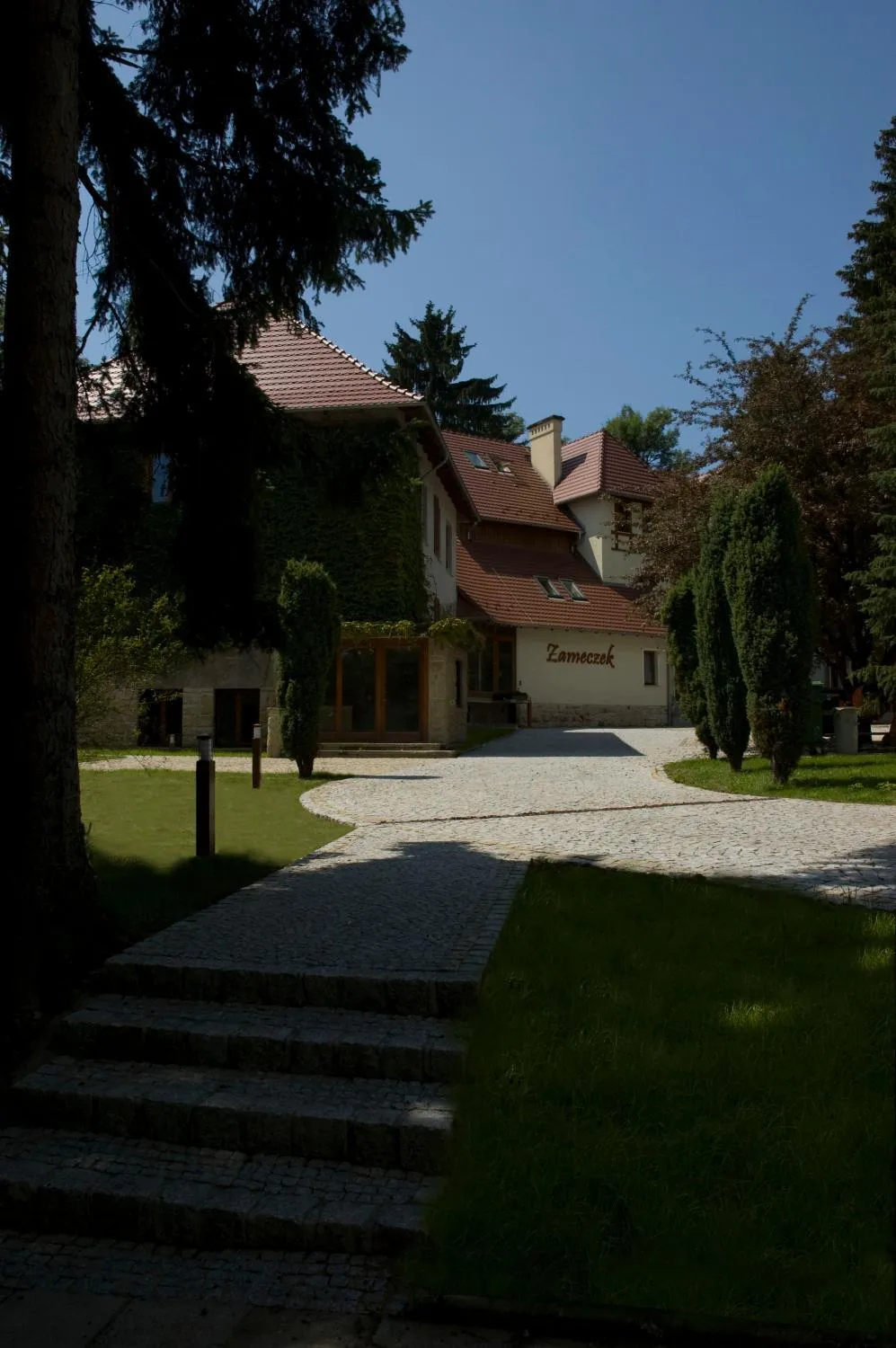 Area and facilities in Willa Zameczek