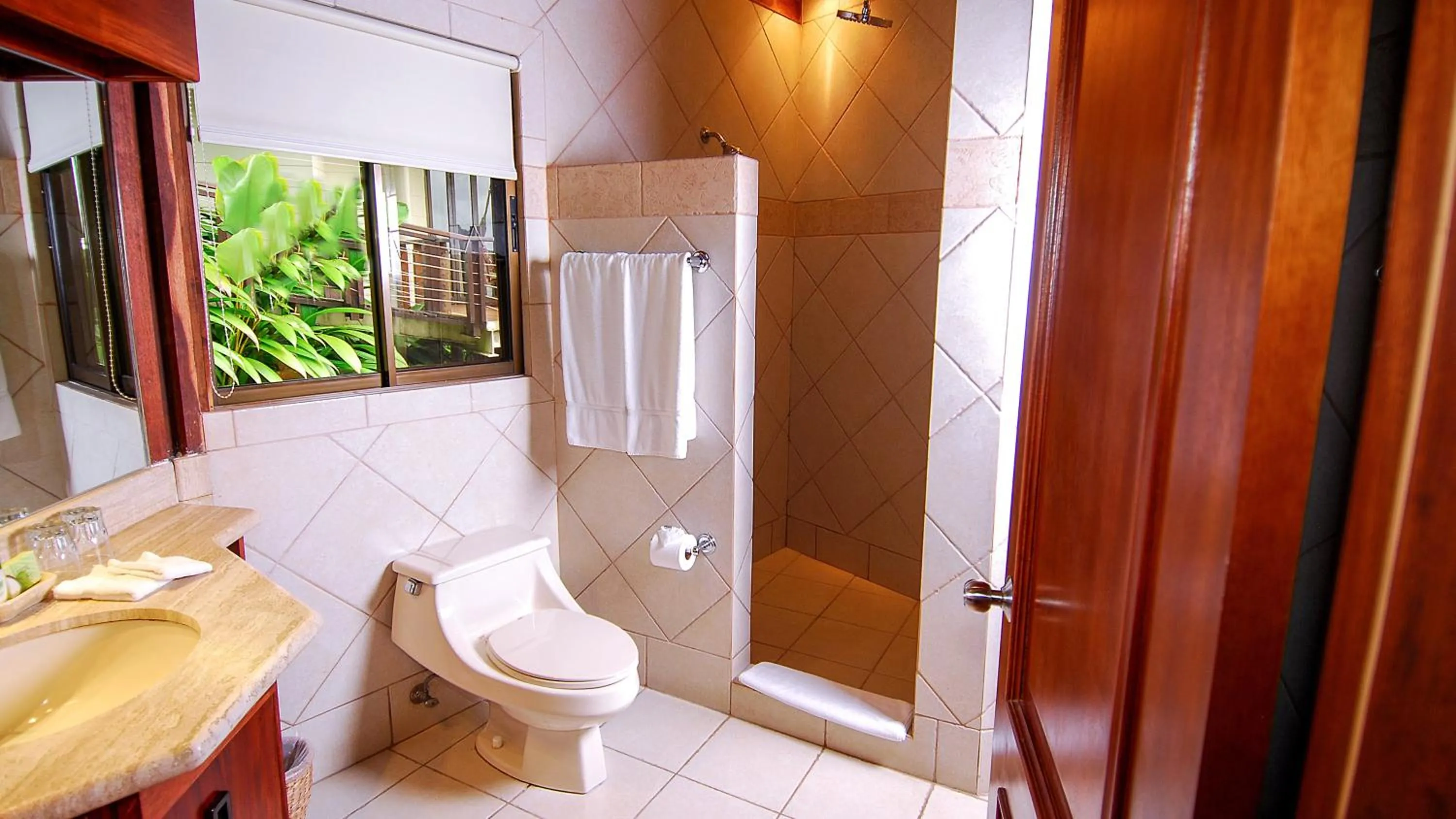 Bathroom in Tulemar Resort
