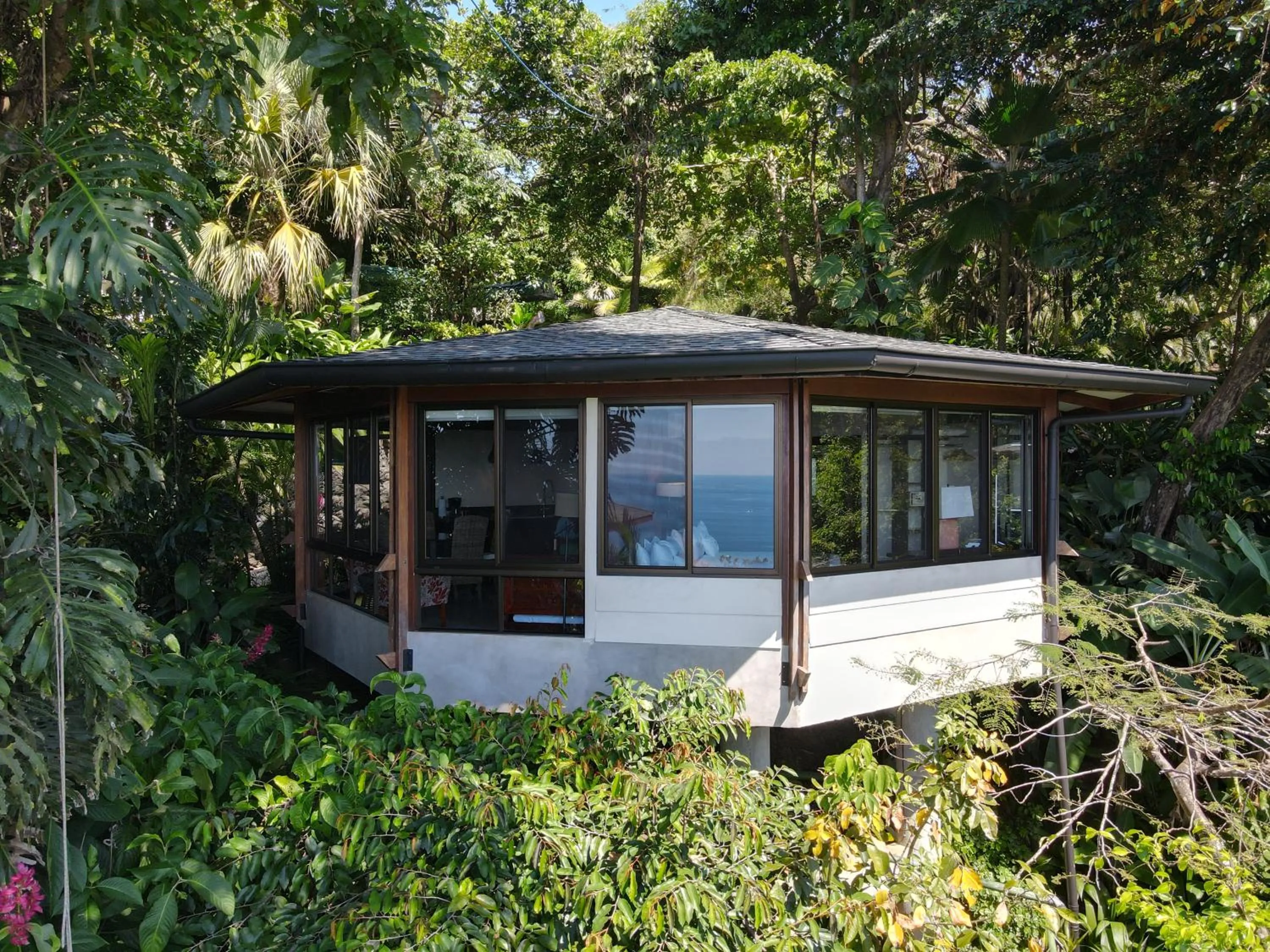 Photo of the whole room in Tulemar Resort