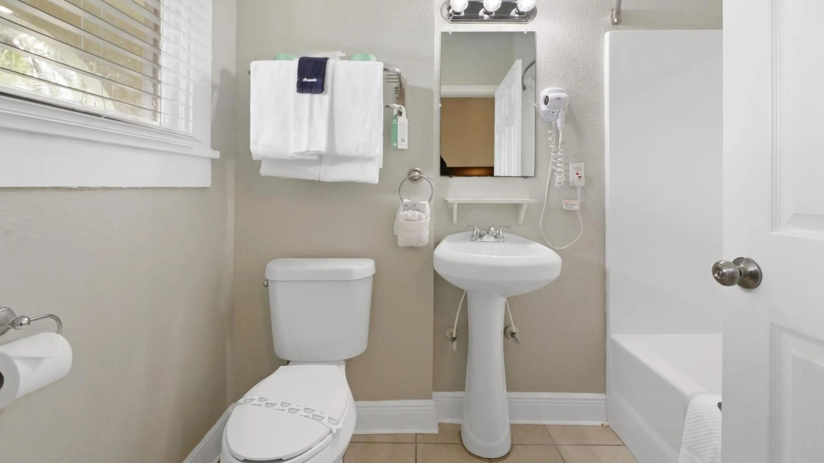 Bathroom in Crystal Bay Historic Hotel