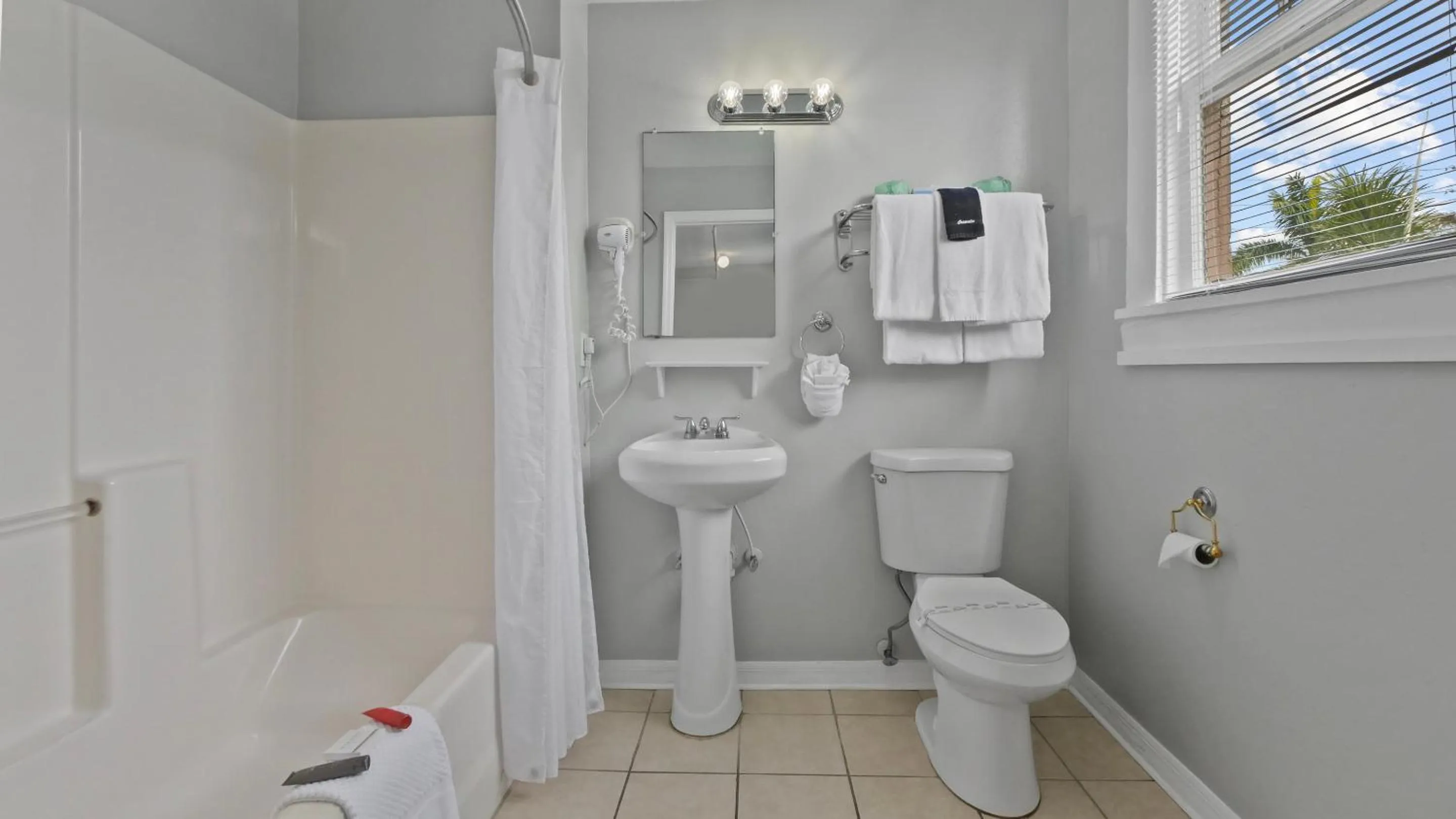 Bathroom in Crystal Bay Historic Hotel