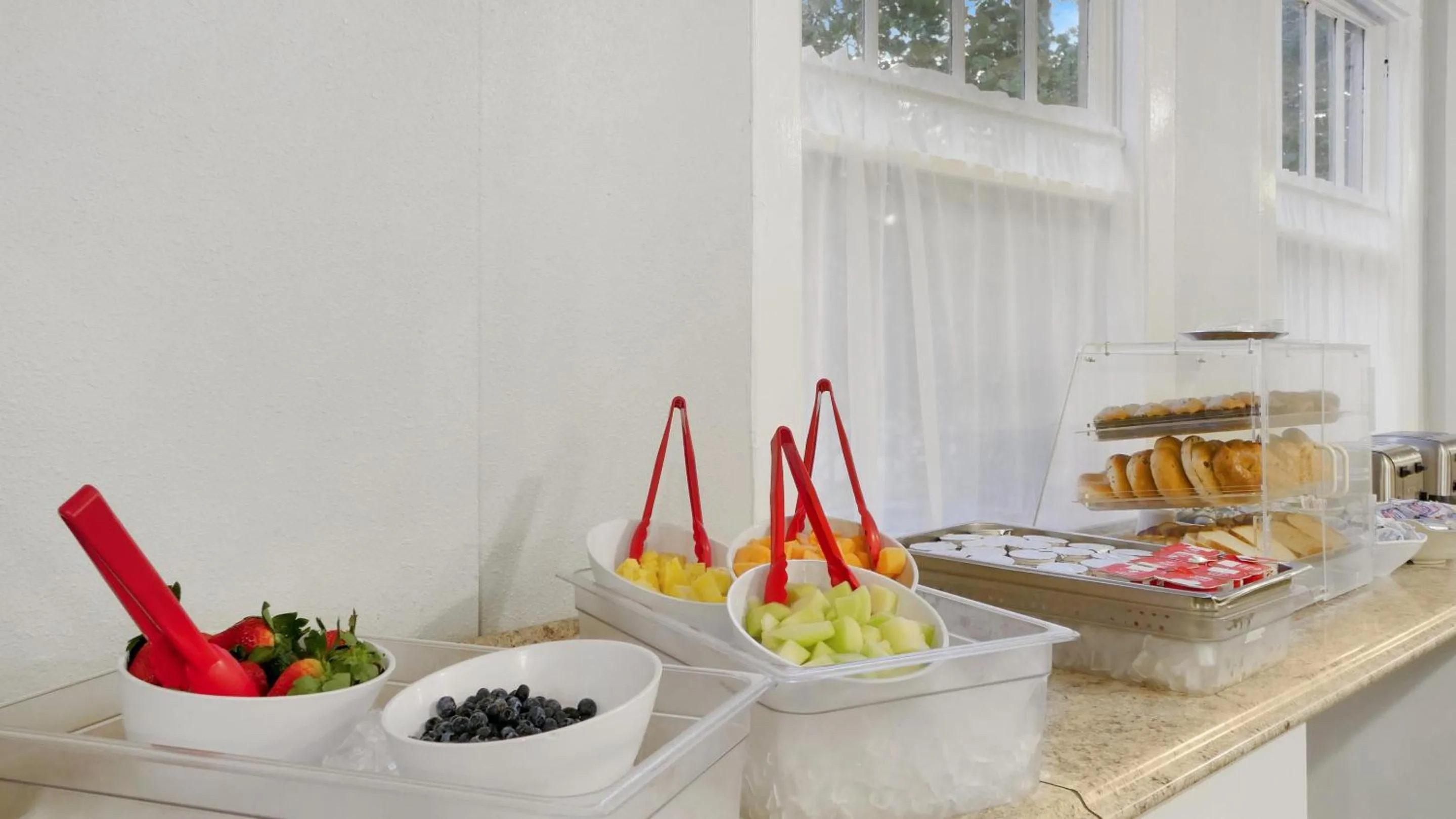 Breakfast in Crystal Bay Historic Hotel