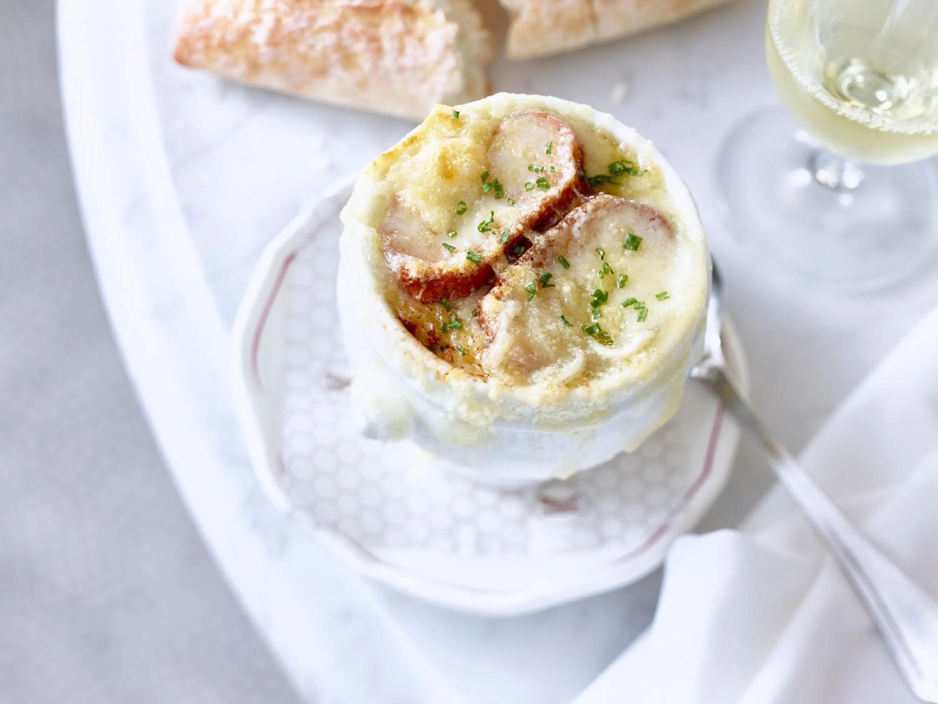 Restaurant/places to eat in Kimpton Cardinal Hotel by IHG