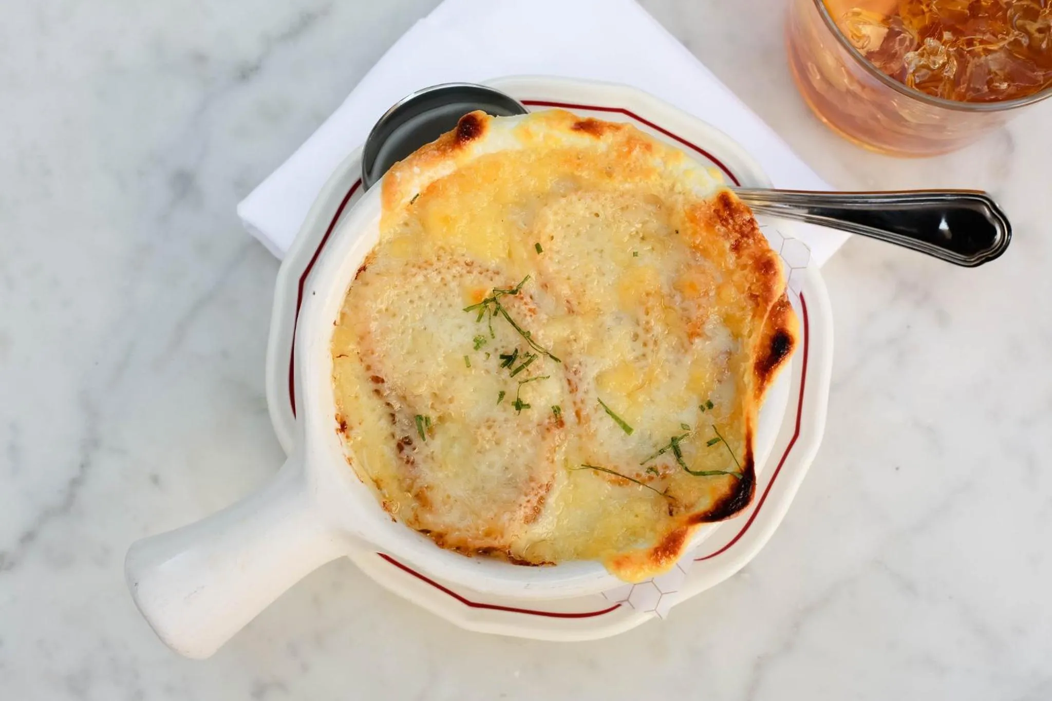 Restaurant/places to eat in Kimpton Cardinal Hotel by IHG