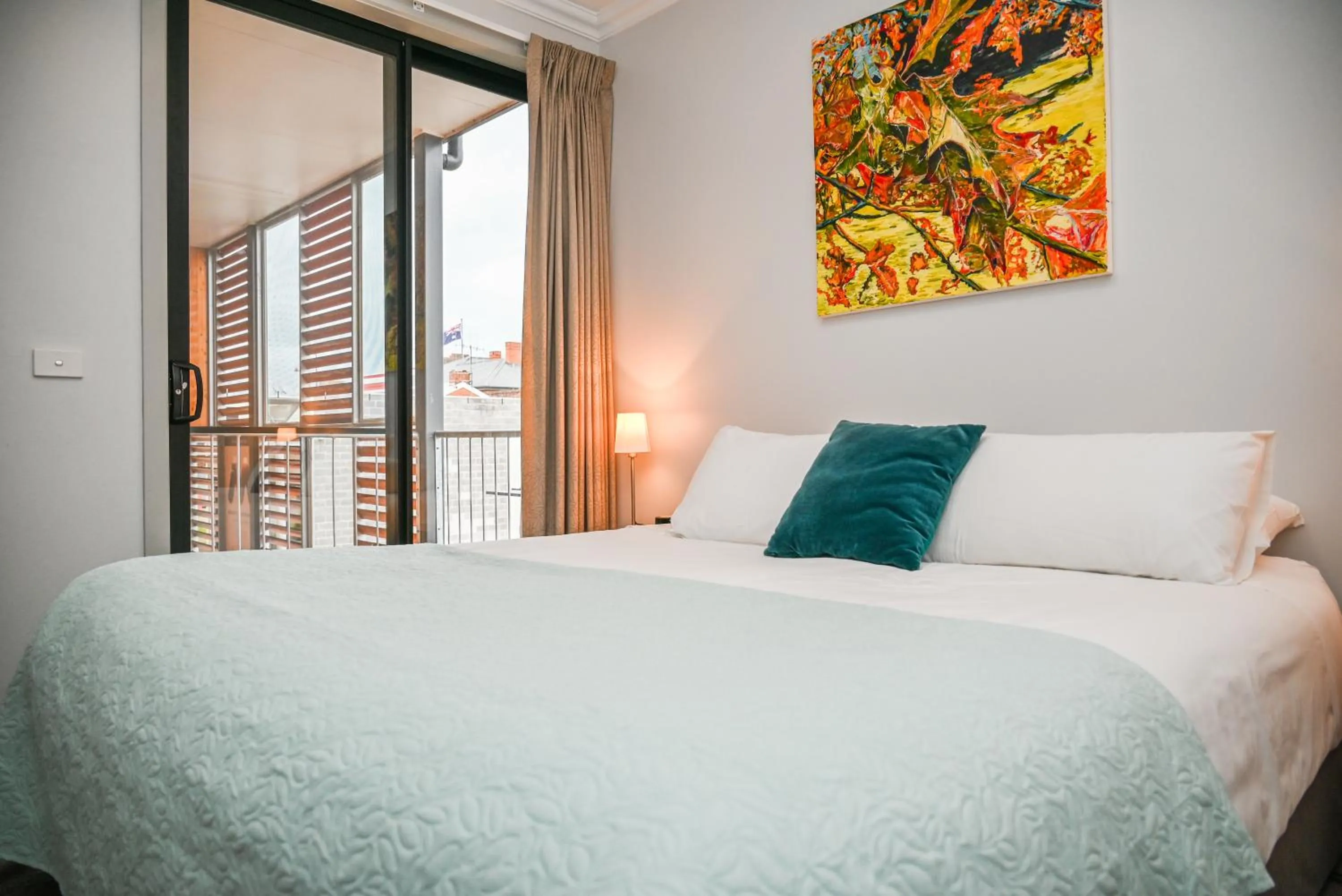 Bed in Mansfield Apartments