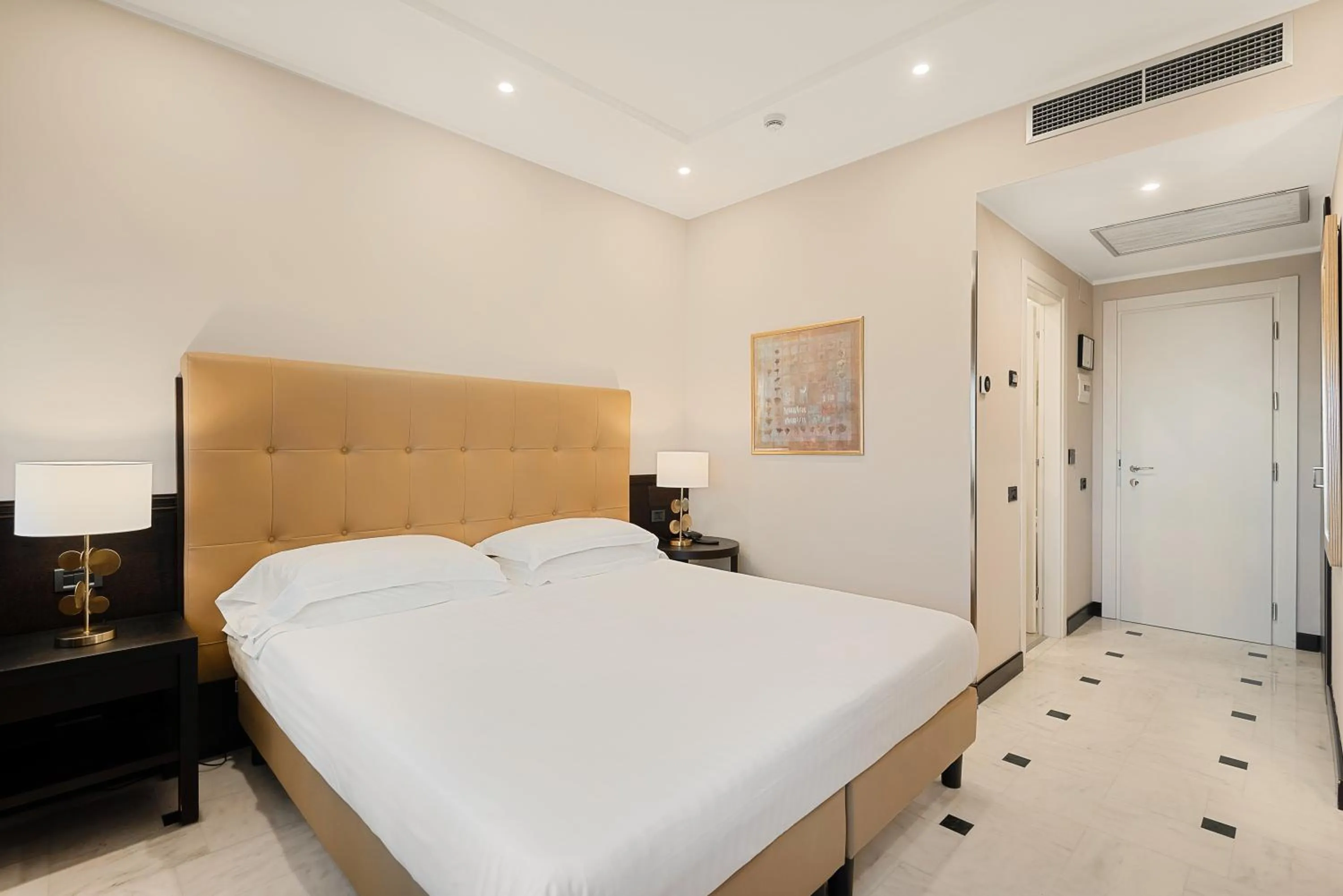 Bedroom, Bed in Hotel Excelsior