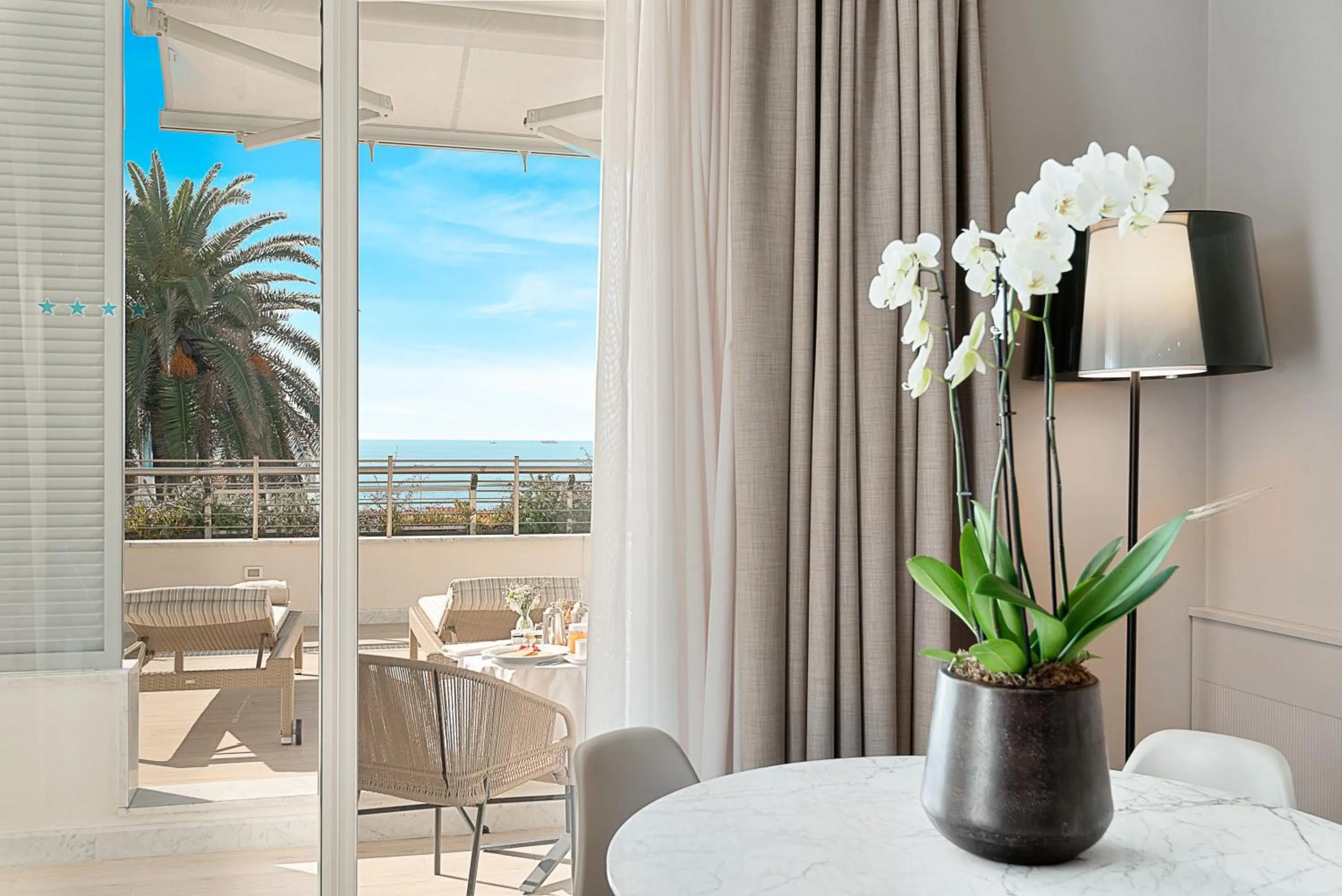 Day in Hotel Excelsior