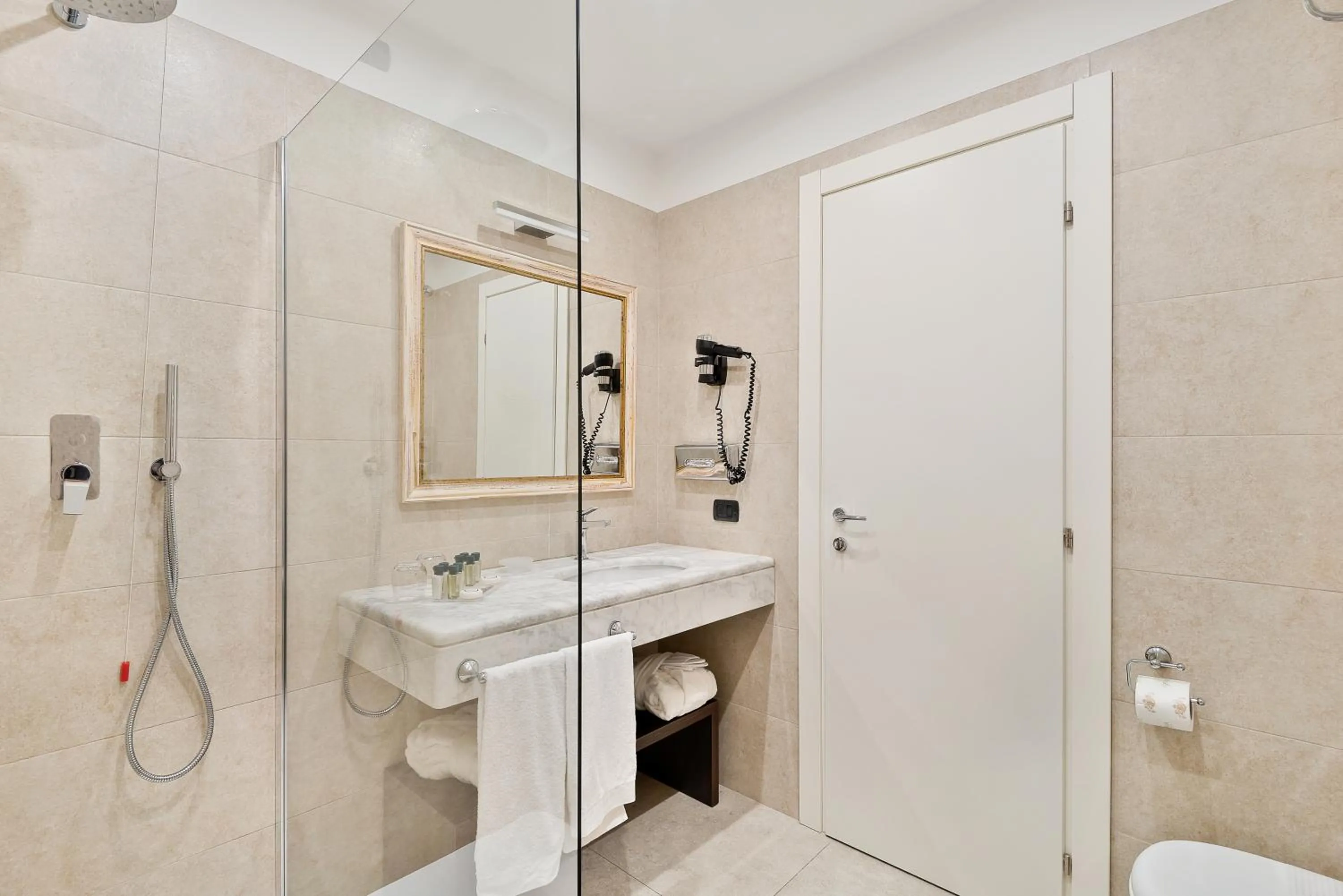 Bathroom in Hotel Excelsior