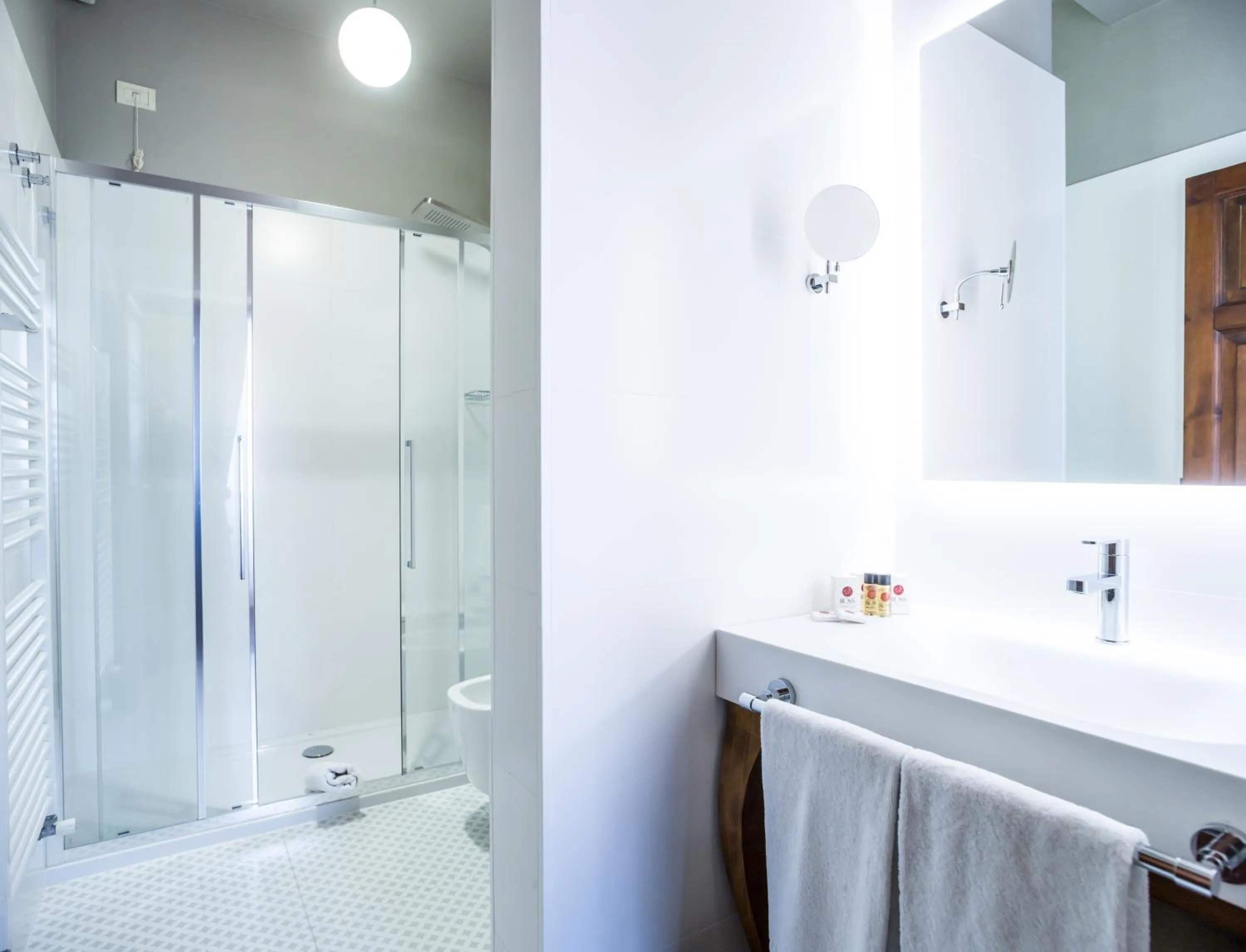 Bathroom in Palazzo Leopoldo Dimora Storica & Spa