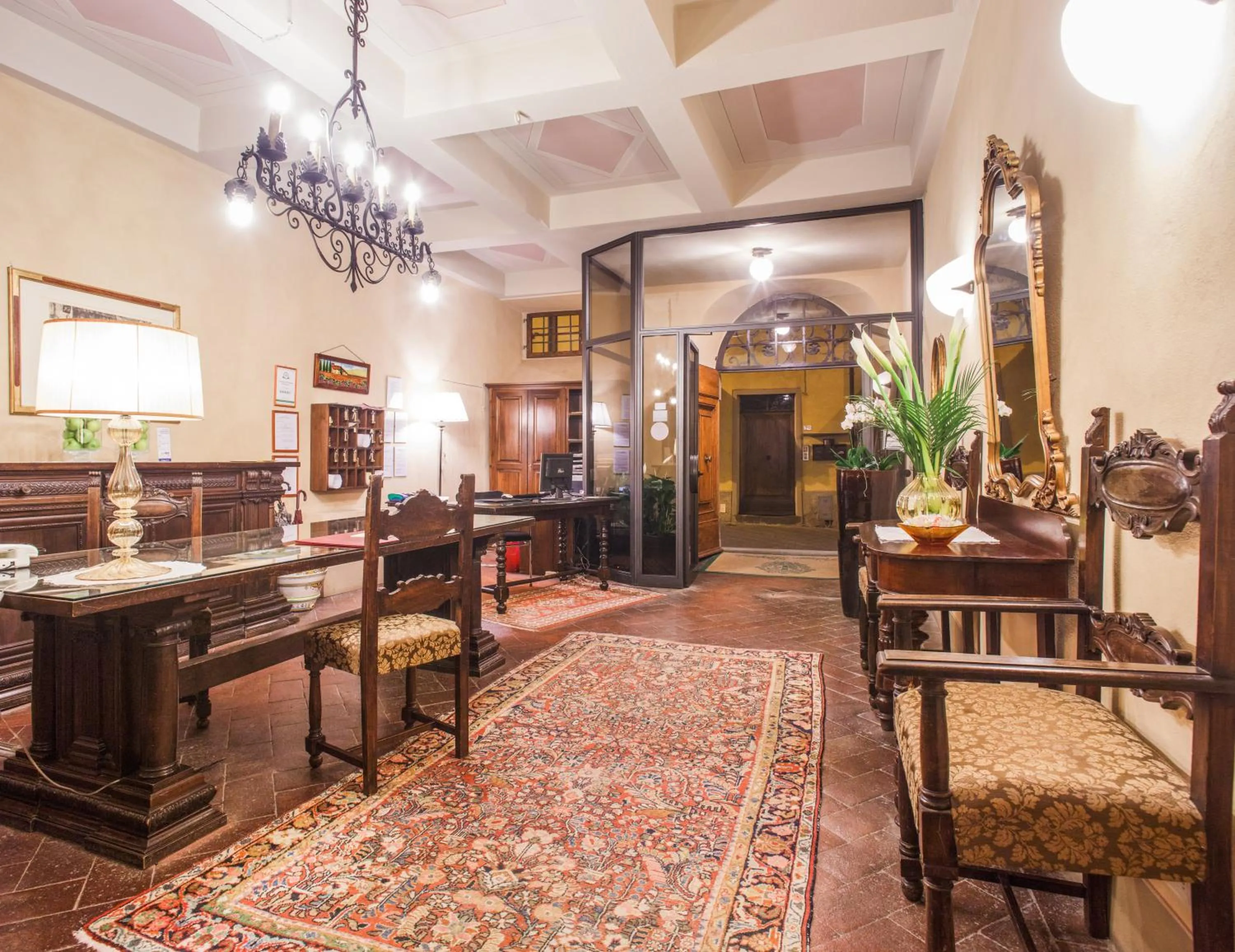 Lobby or reception in Palazzo Leopoldo Dimora Storica & Spa
