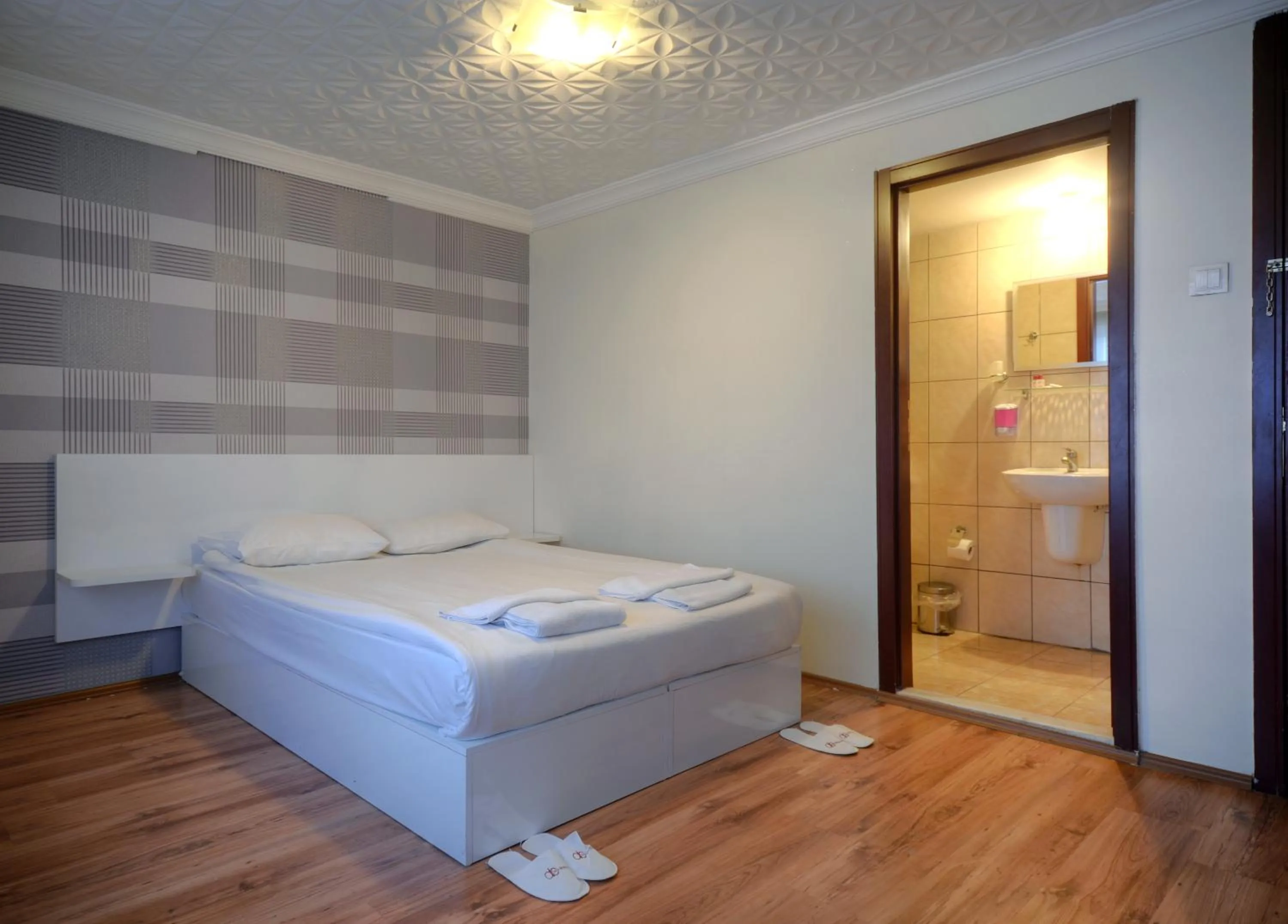 Photo of the whole room, Bed in Hotel Abro Necatibey