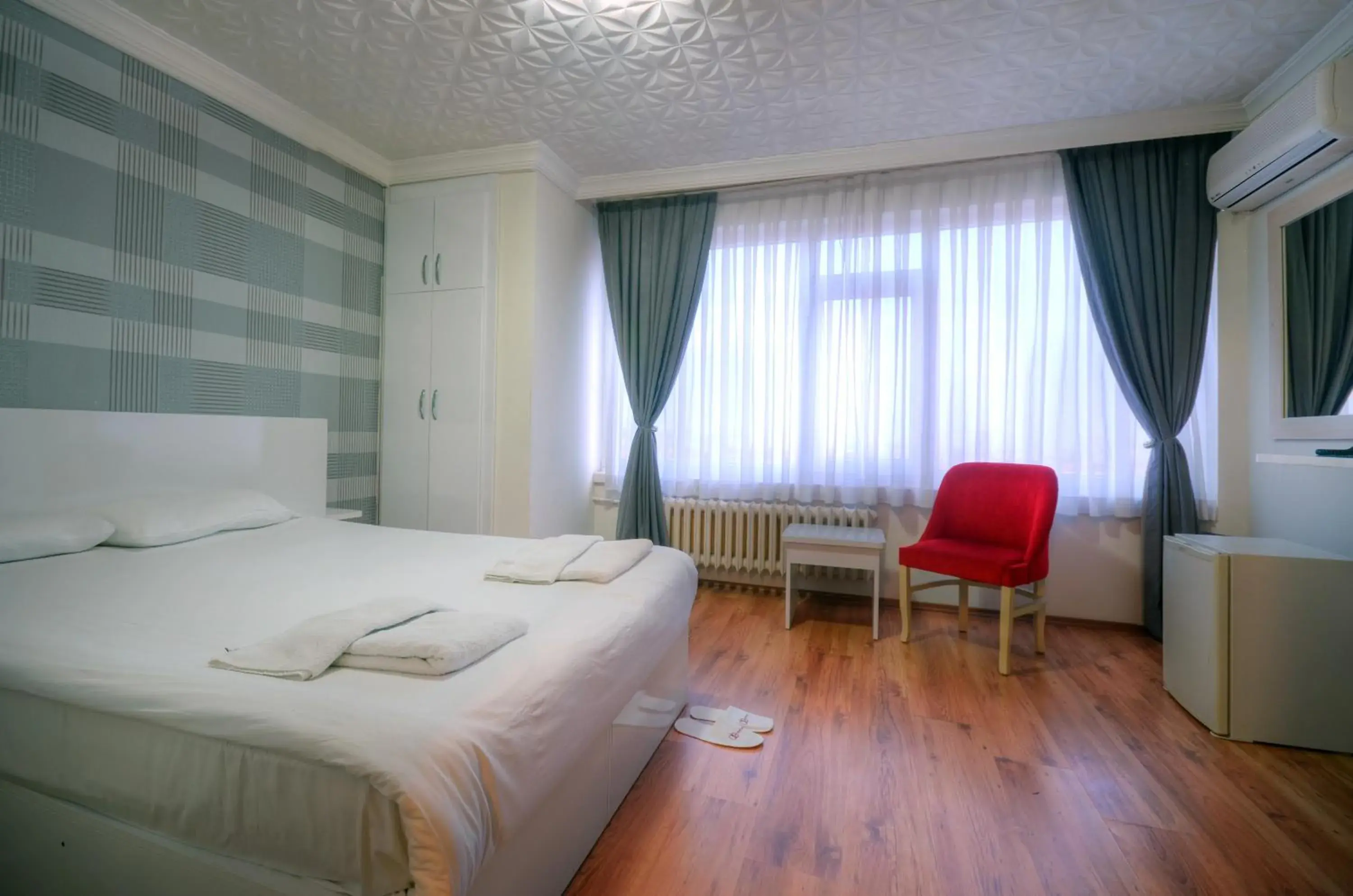 Photo of the whole room, Bed in Hotel Abro Necatibey Photo of the whole room, Bed in Hotel Abro Necatibey