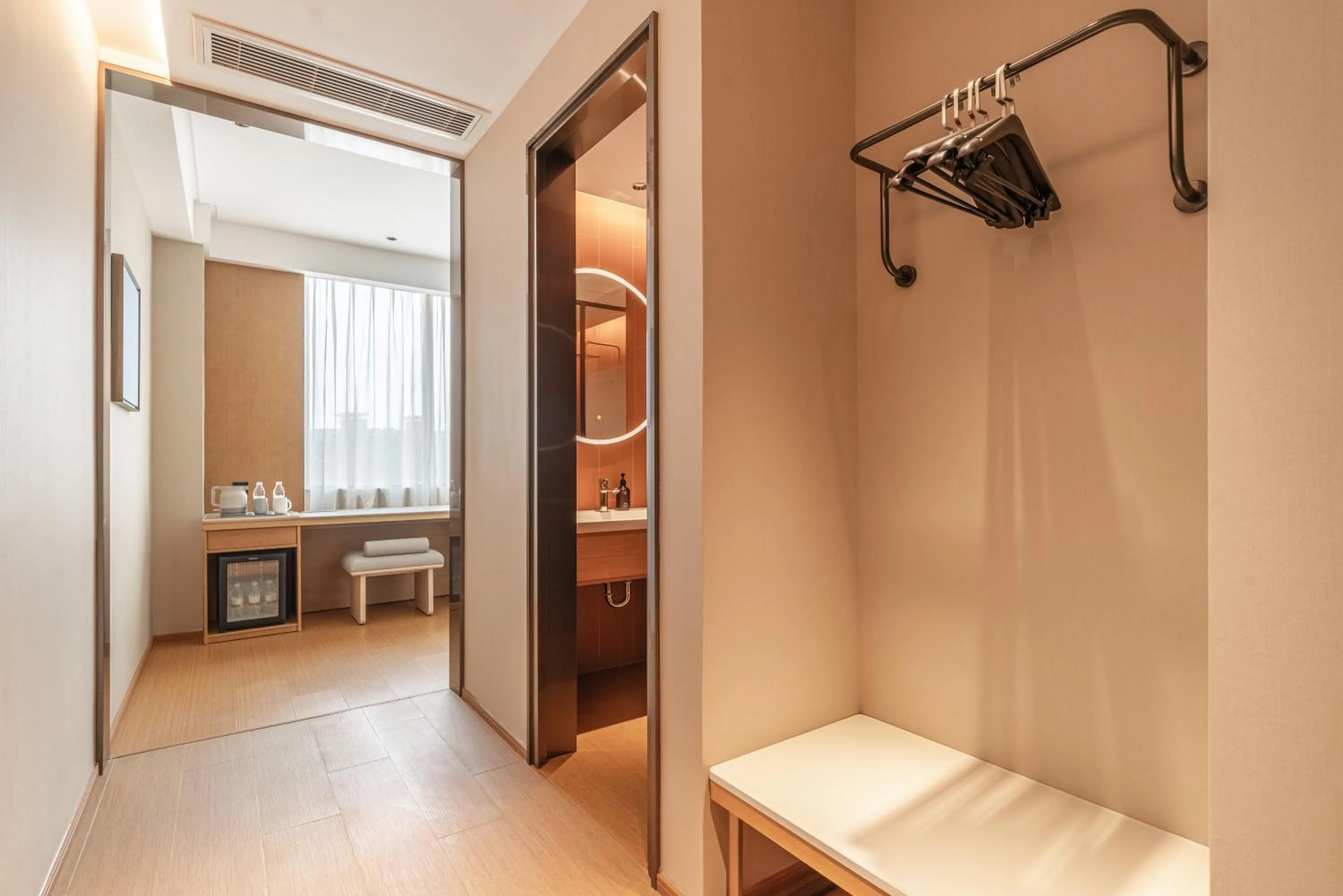 JI Hotel Shanghai Zhoupu Wanda Plaza
