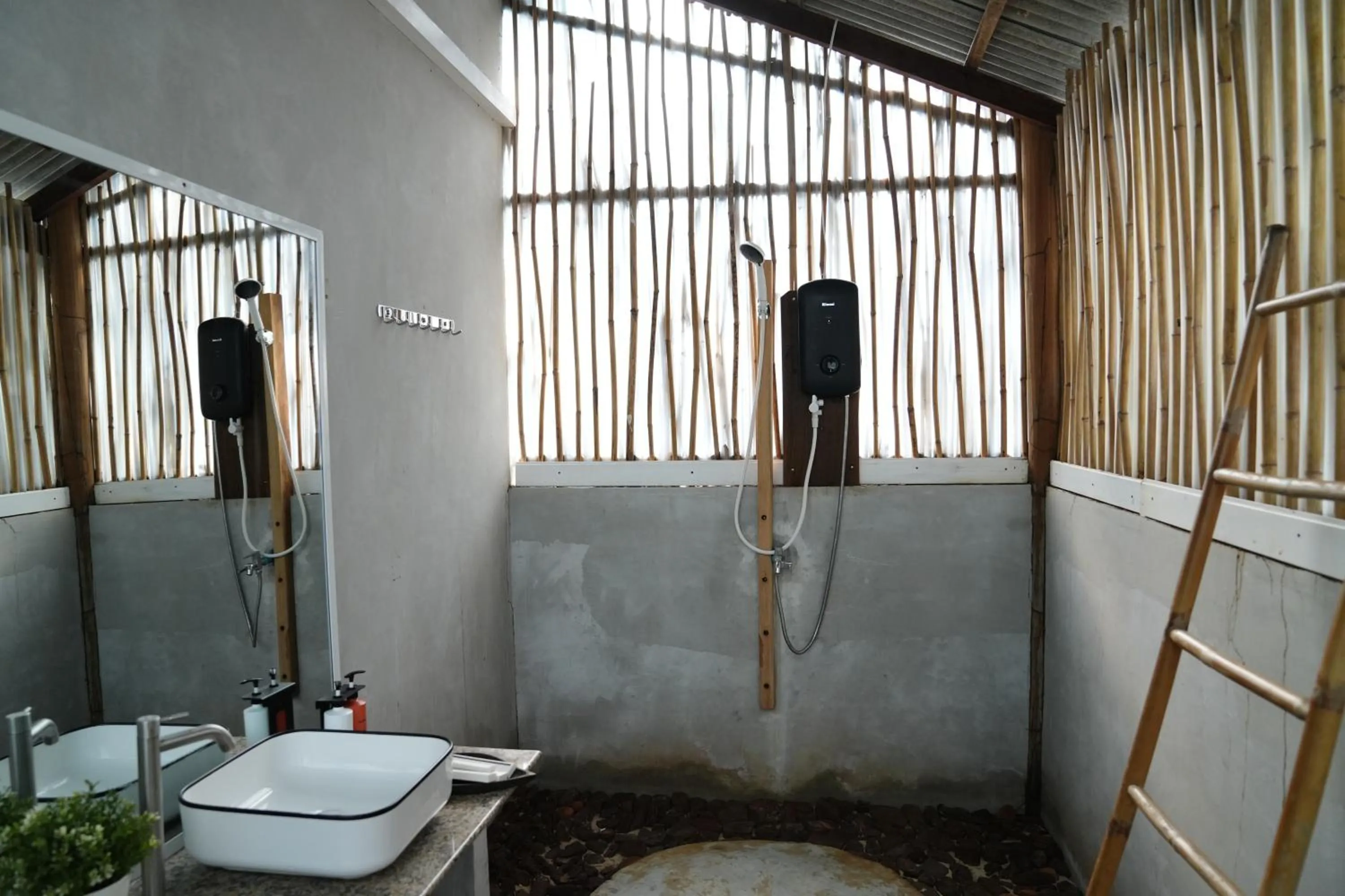 Toilet in Sandy Beach Bungalows by EHM